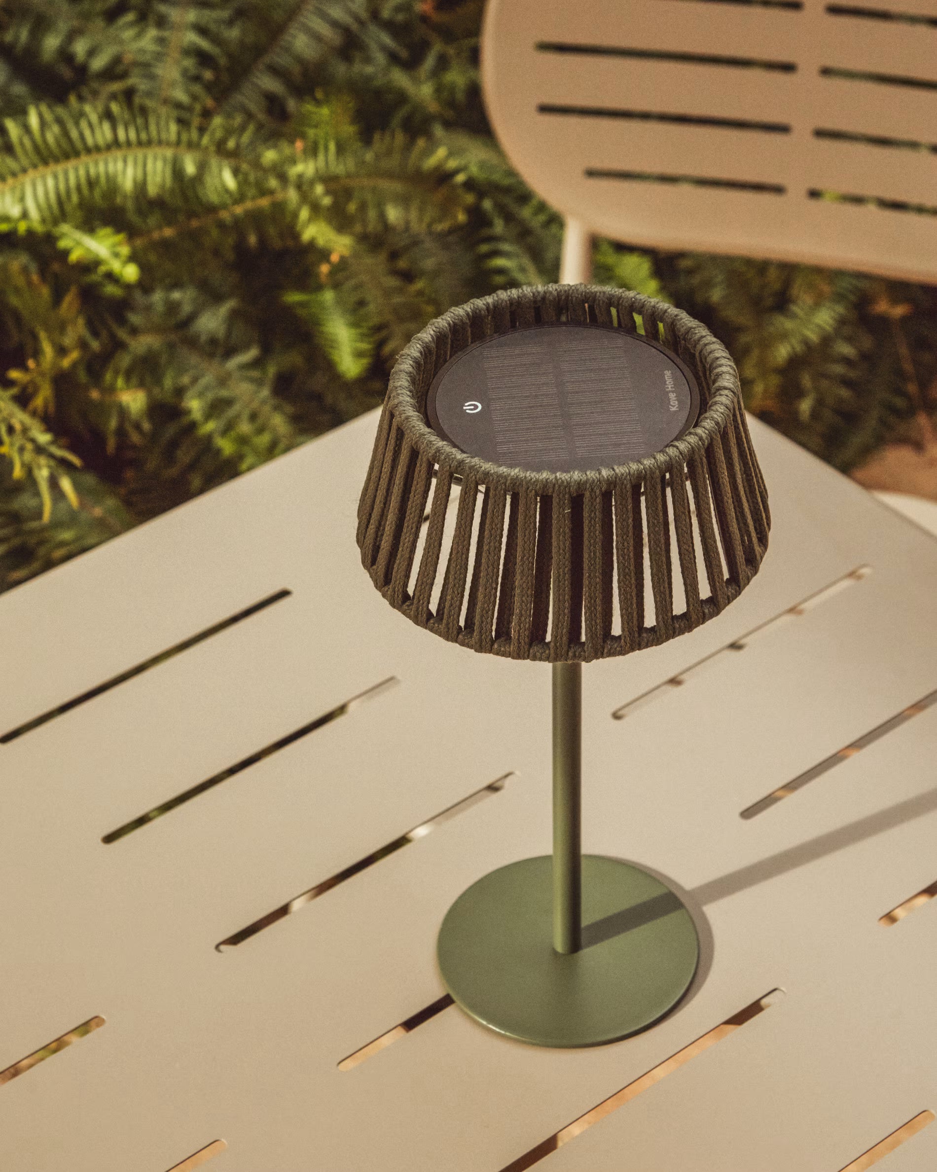 Solární zahradní lampa ALDET zelená