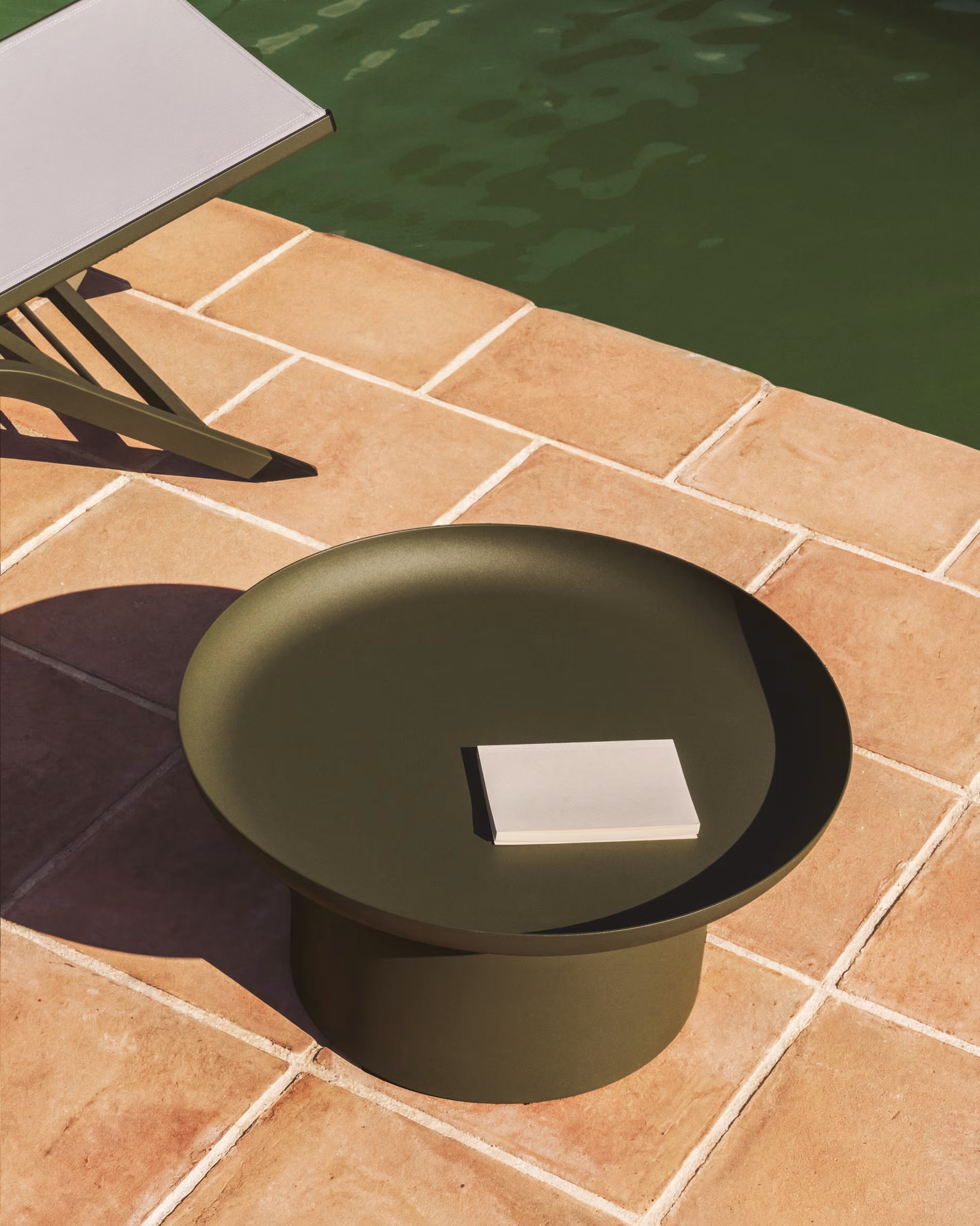 ARCOLA Green Garden Coffee Table