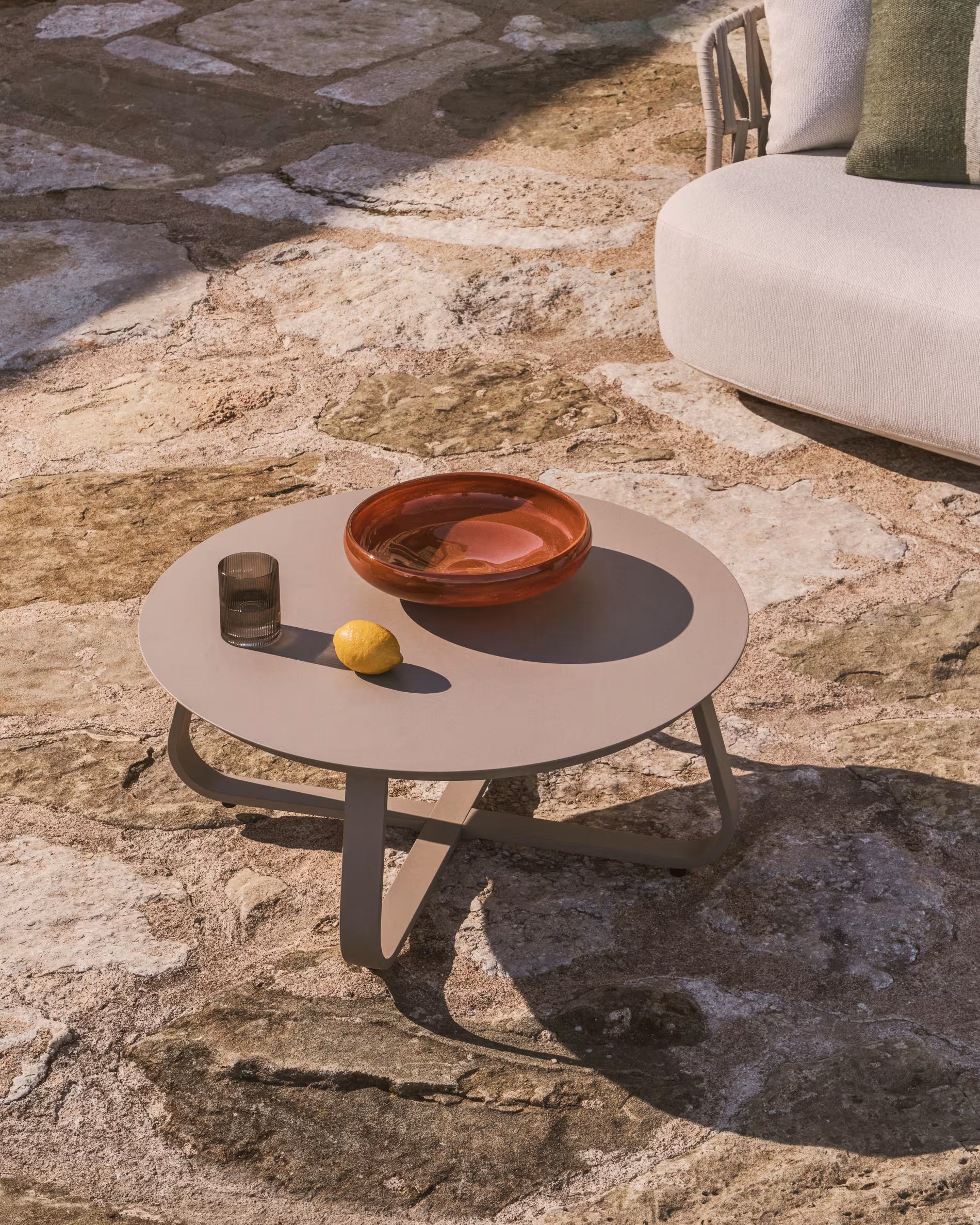 TAMARIS taupe garden coffee table