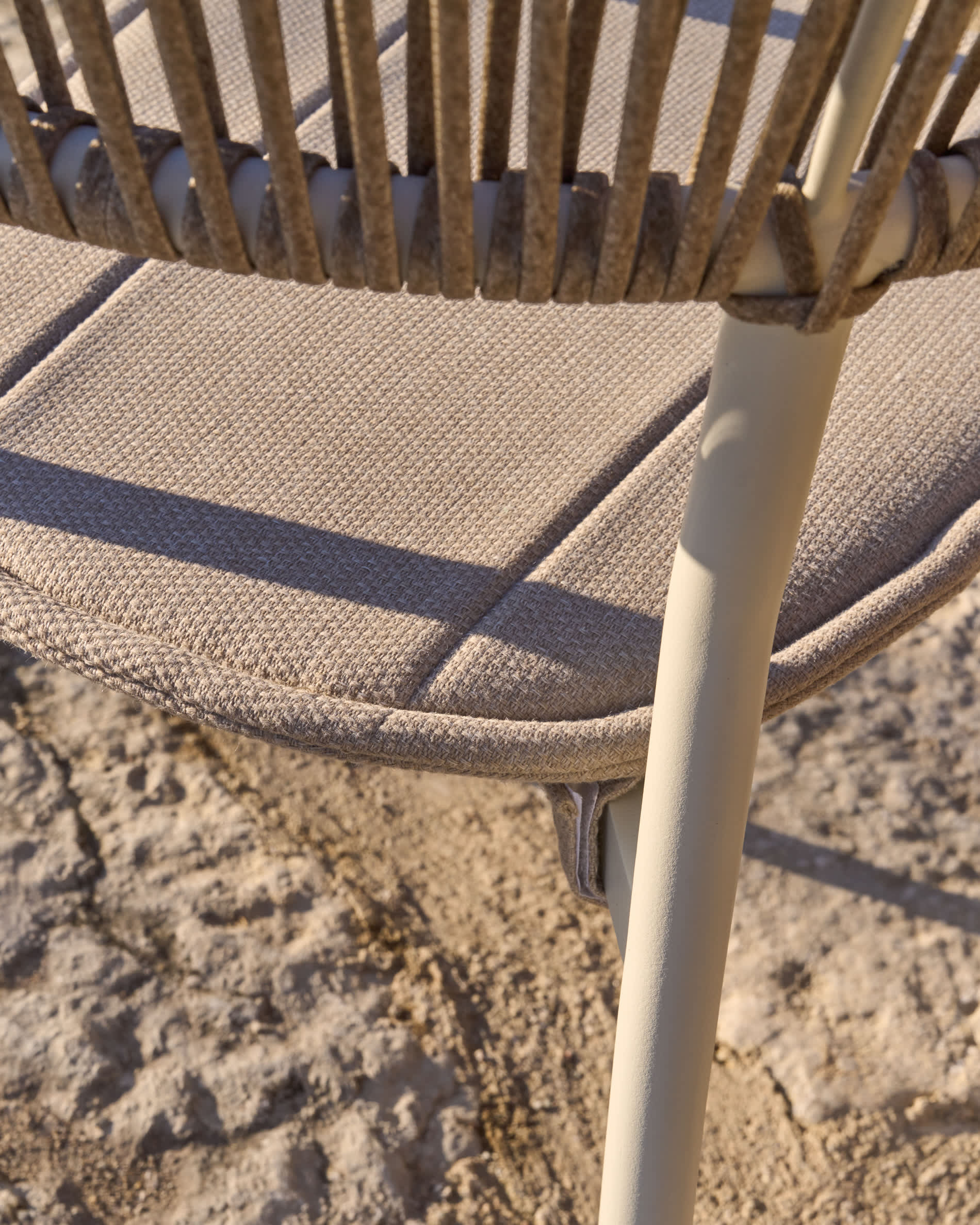 ALIMIA ecru garden chair