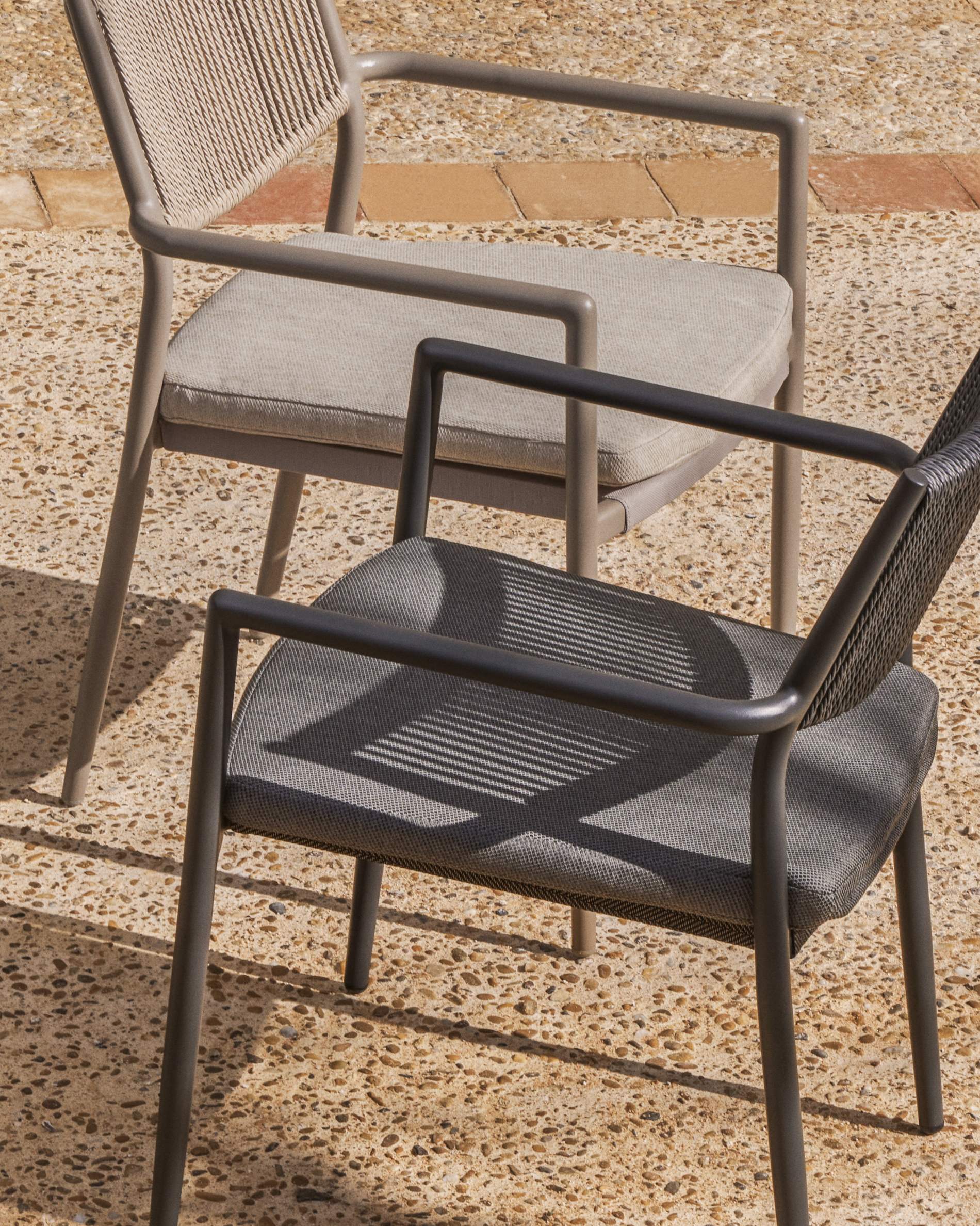 ARGASI garden chair in gray-beige