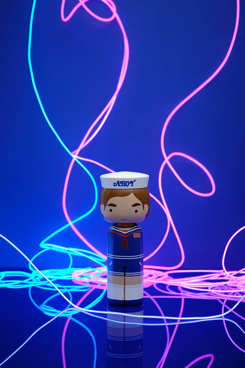 Dekorativní figurka STEVE HARRINGTON