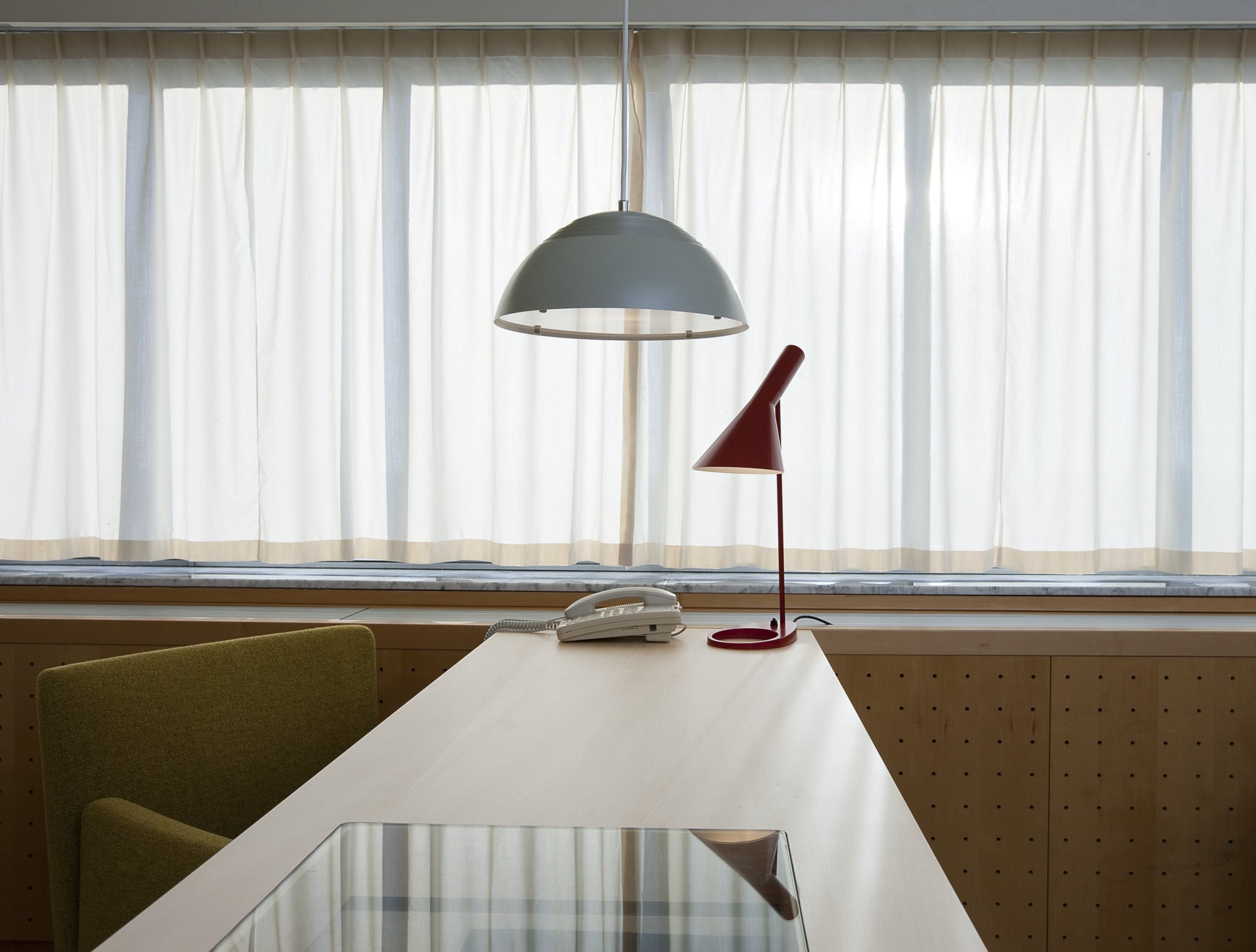 AJ ROYAL white pendant lamp