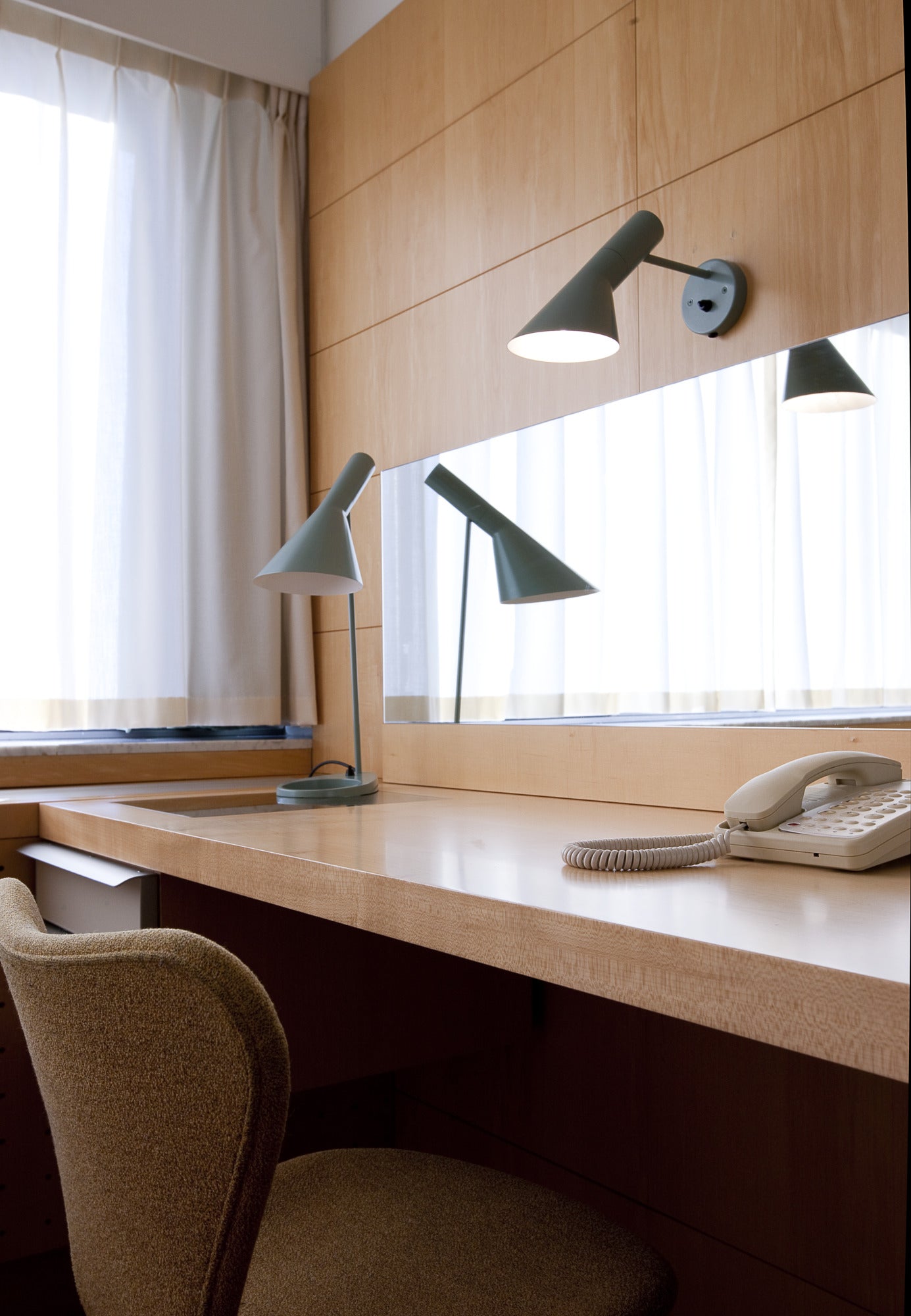 AJ Wall Lamp Dirty Blue