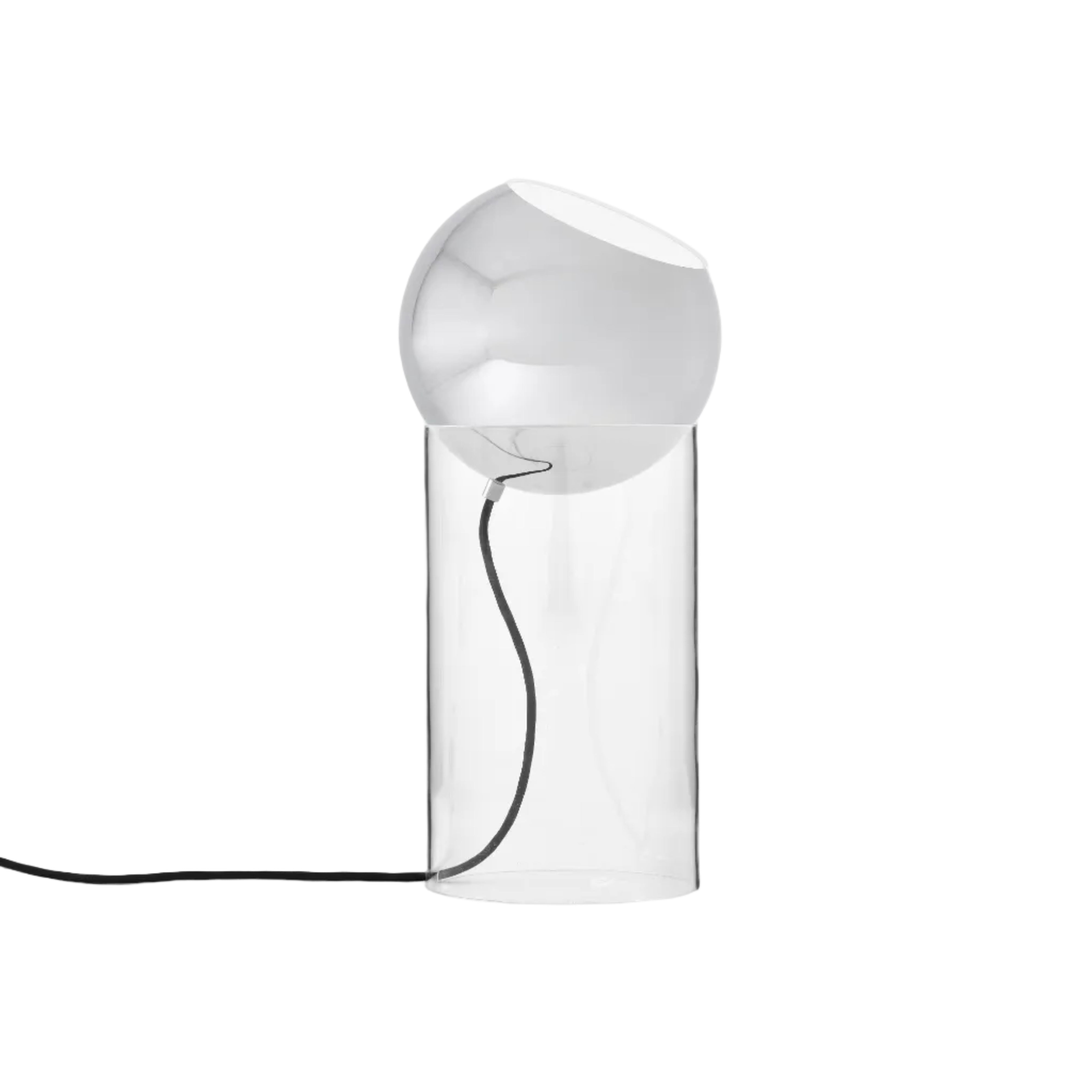 Stolní lampa TOPAN s chromovaným stínidlem a transparentním podstavcem.