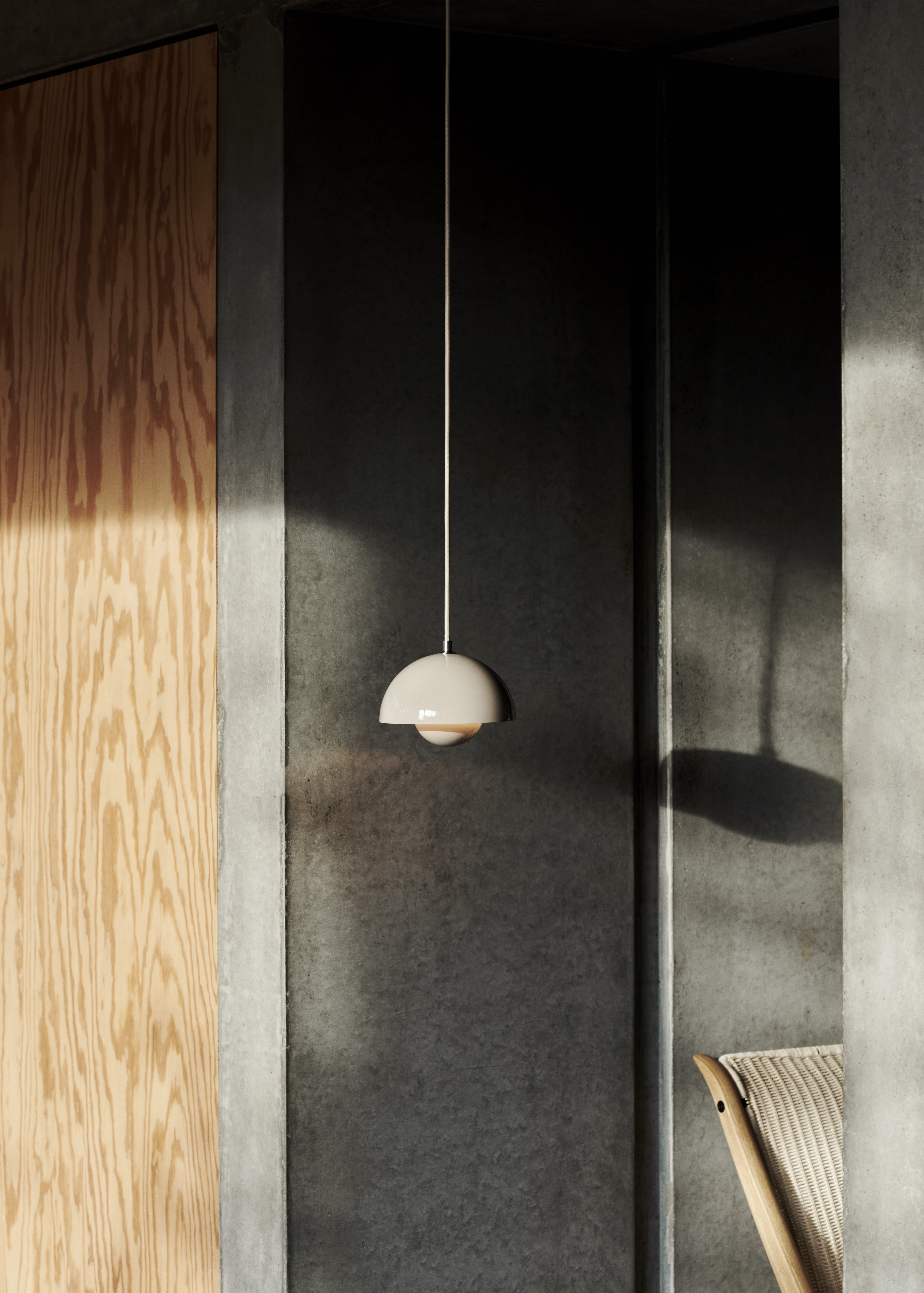 Lampa visící FLOWERPOT šedobéžová