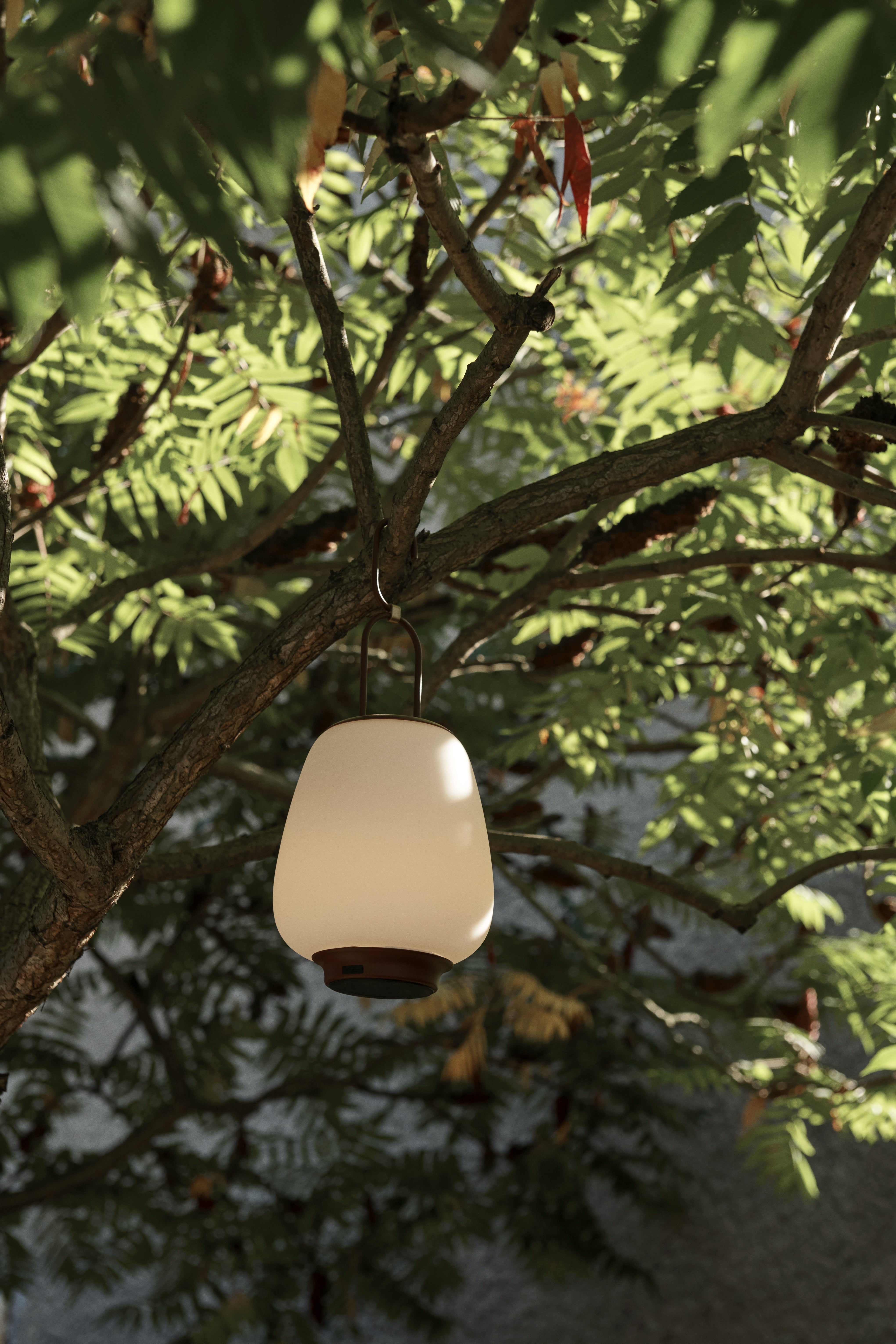 Přenosná venkovní lampa LUCCA SC51 bílá s černým povrchem
