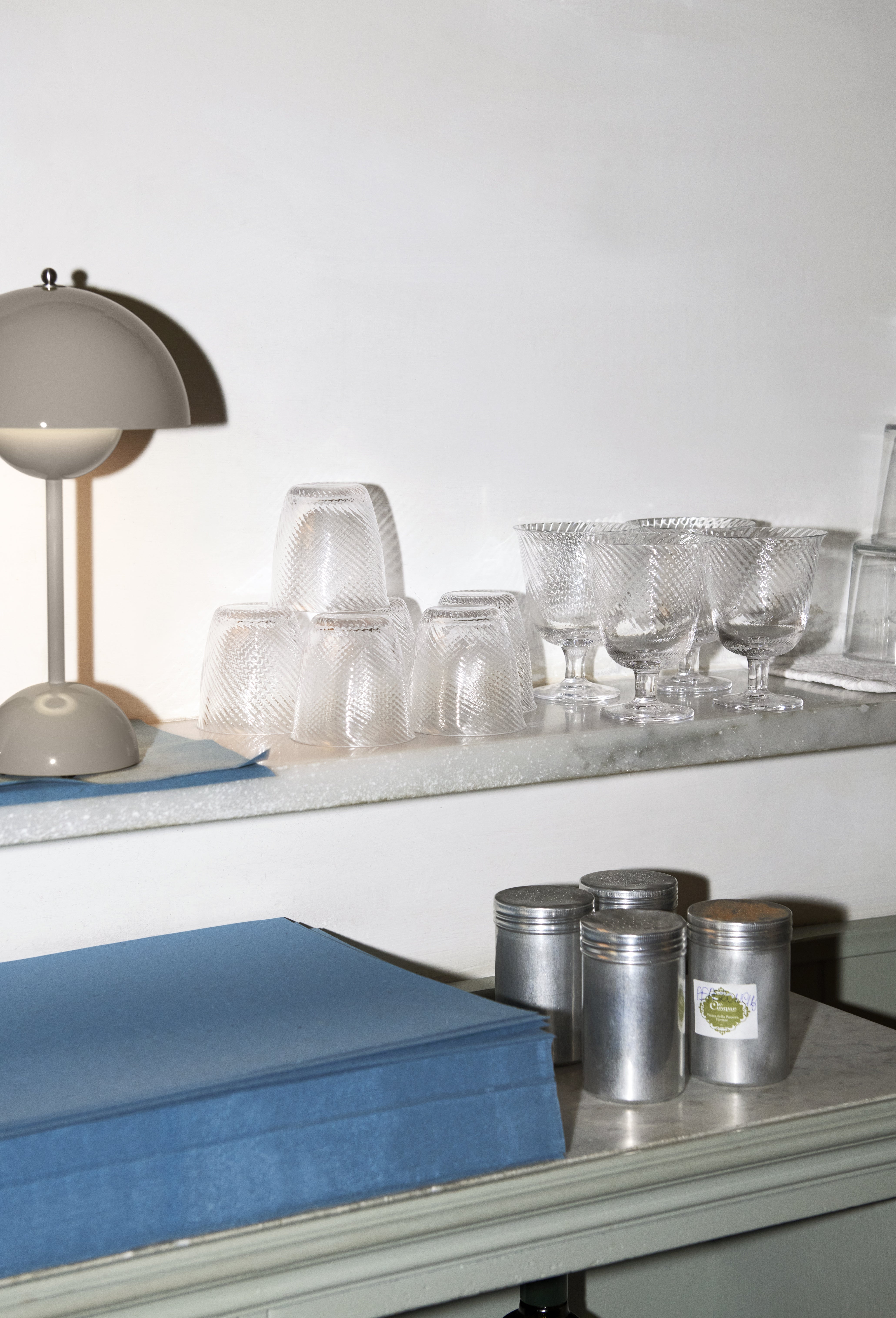 Lampa prenosná FLOWERPOT VP9 matná světle šedá