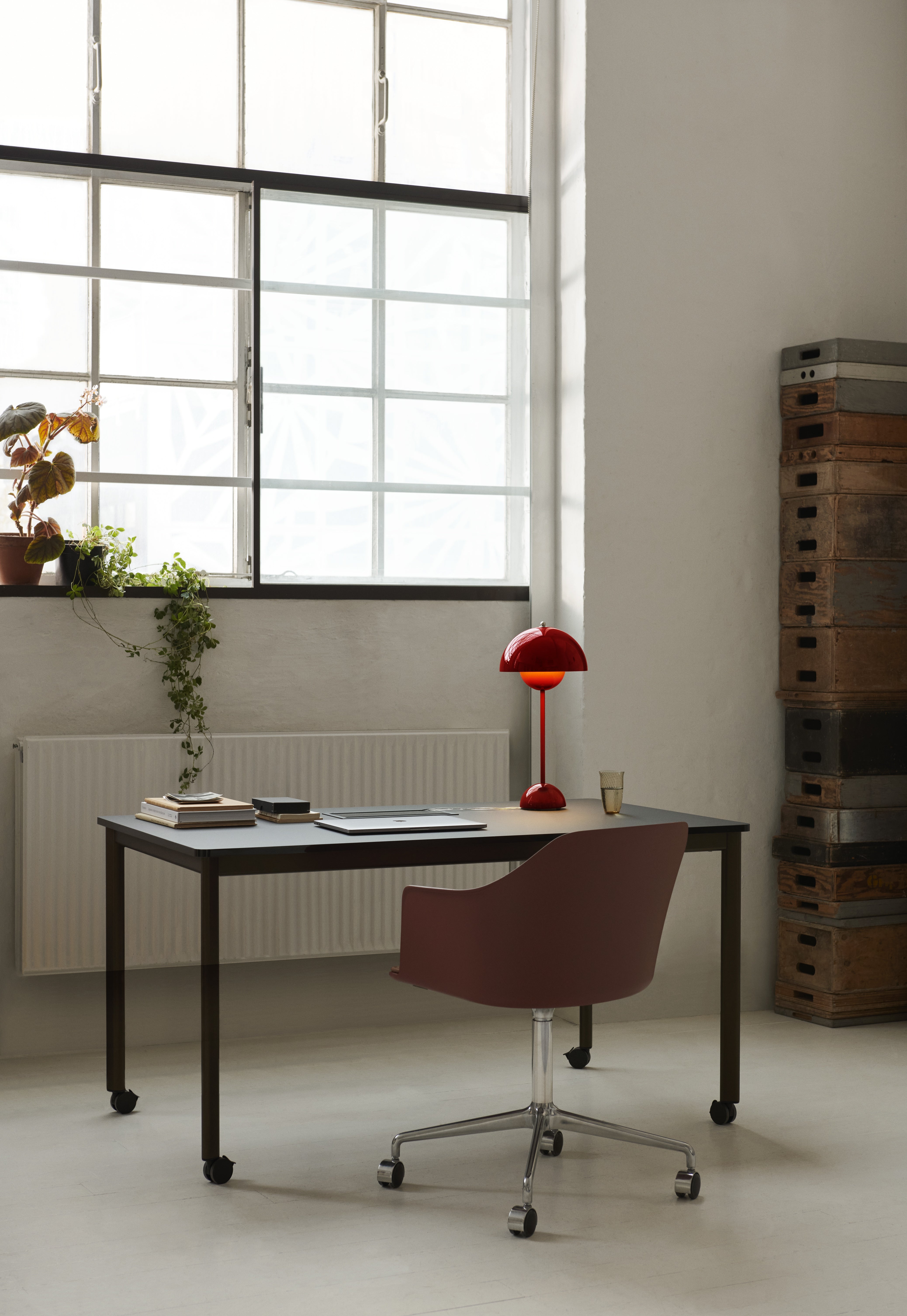Lampa stolní FLOWERPOT VP3 fuchsie