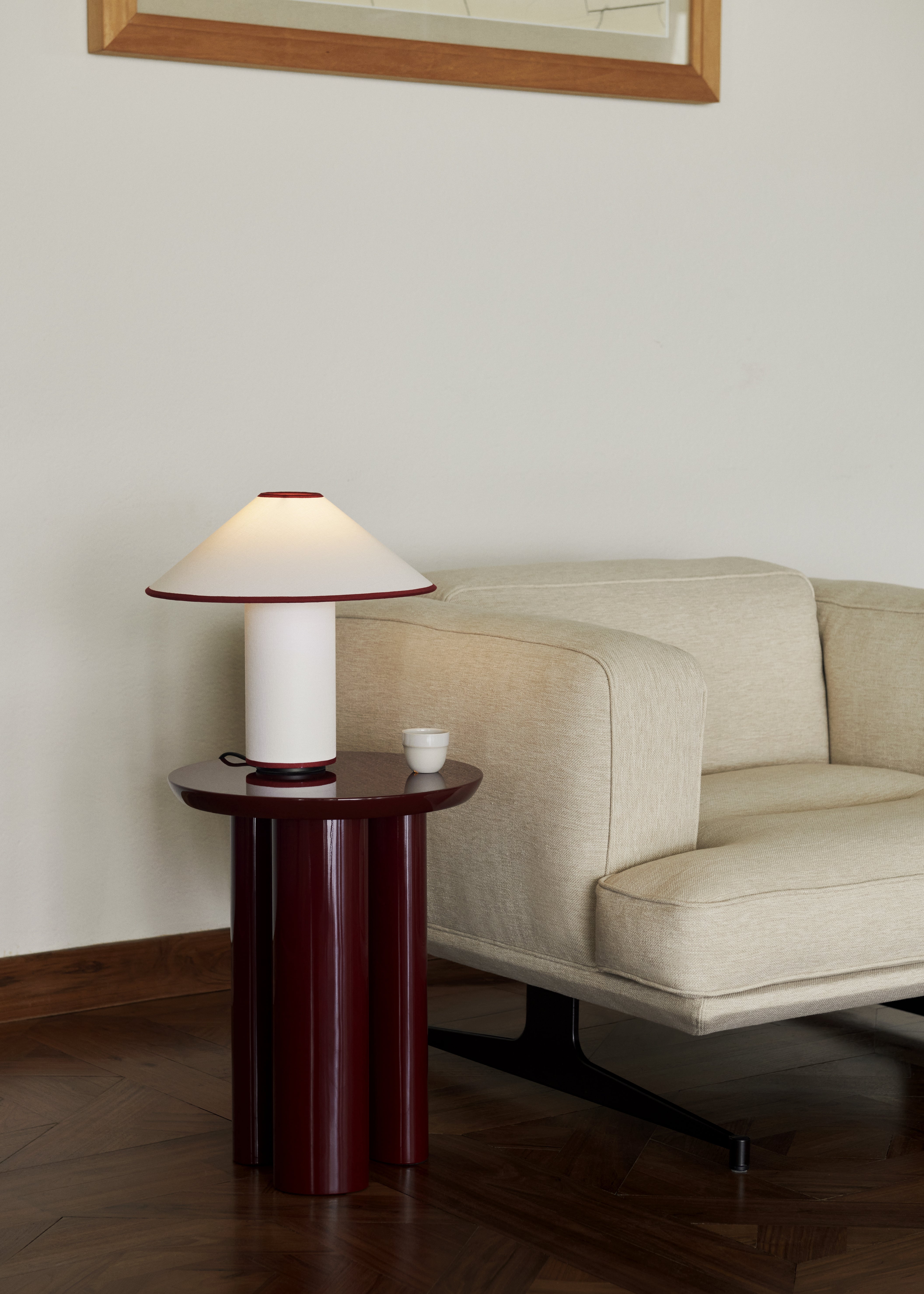 Stolní lampa COLETTE ATD6 bílá s červeným zakončením