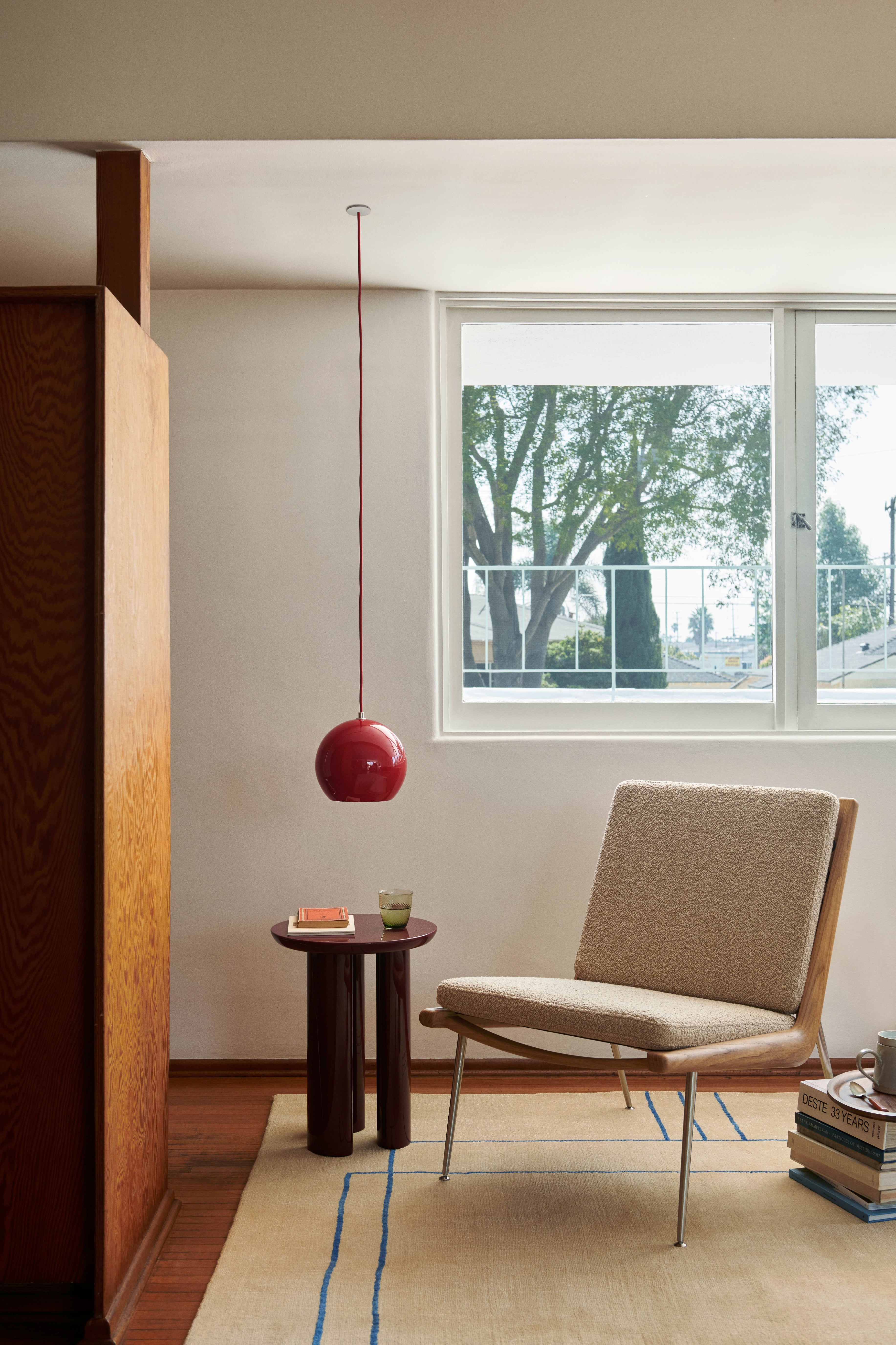 Lampa visící TOPAN VP6 s červeným stínidlem