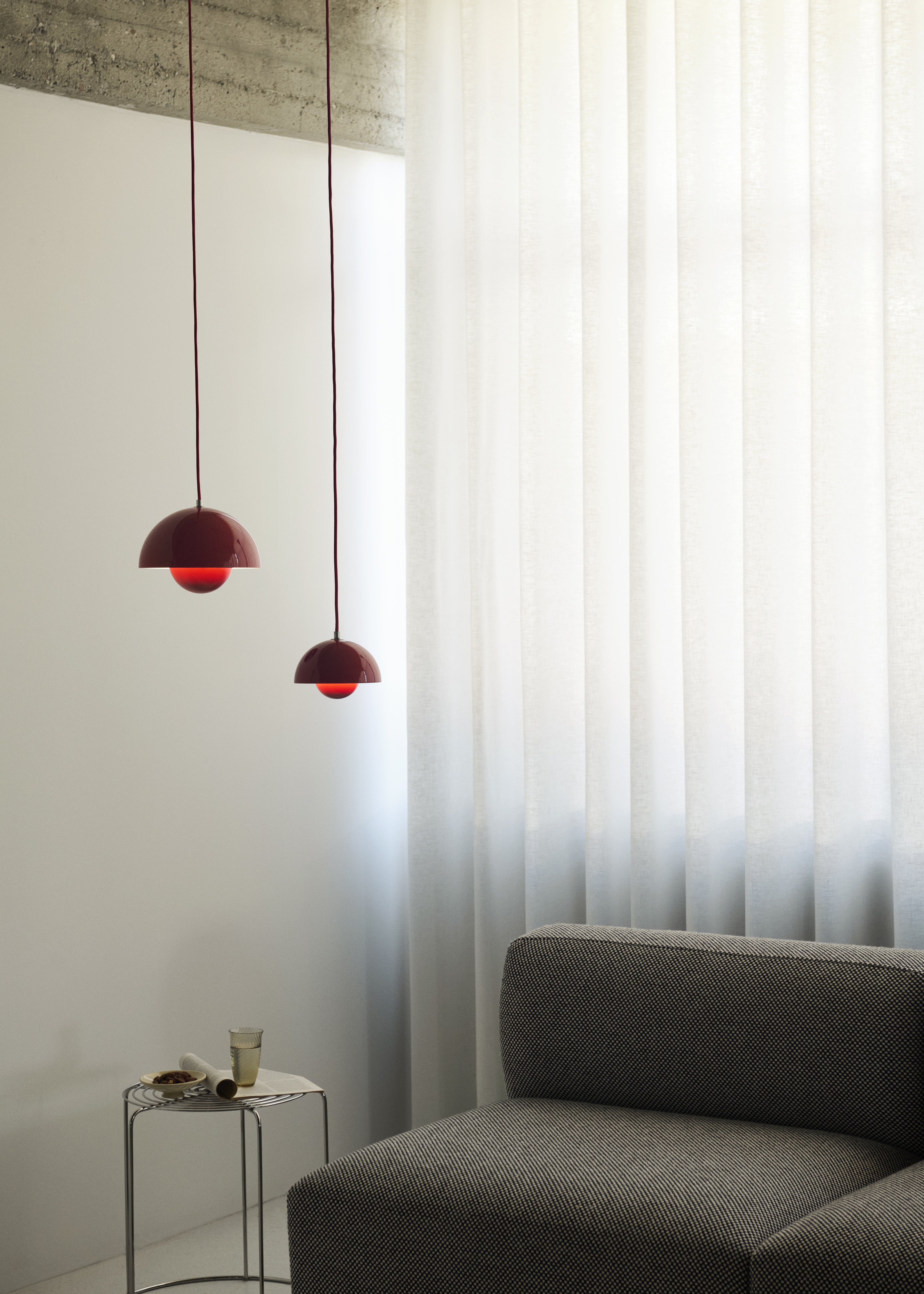 Lampa visící FLOWERPOT vínově červená