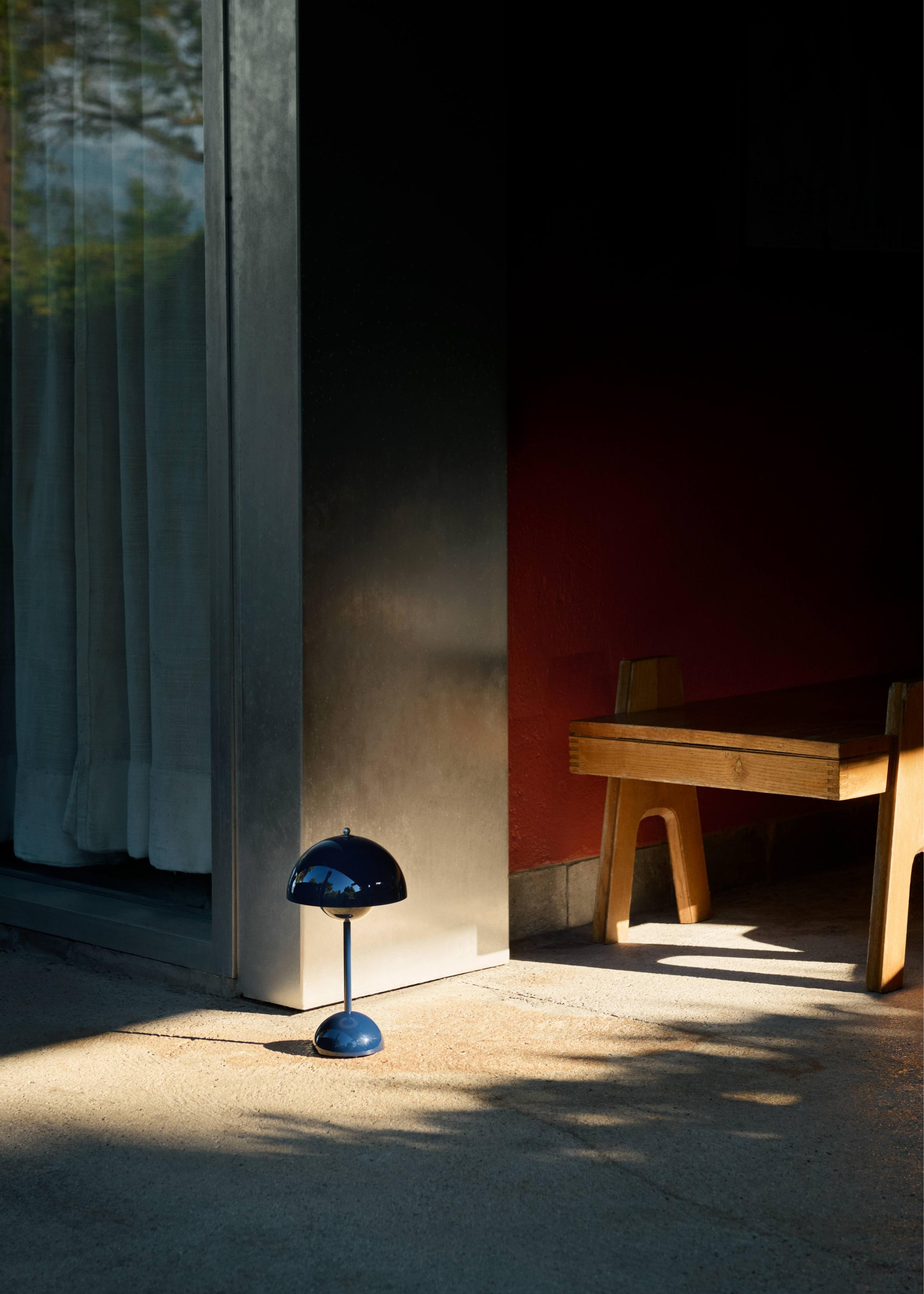 Lampa prenosná FLOWERPOT VP9 ocelová modrá