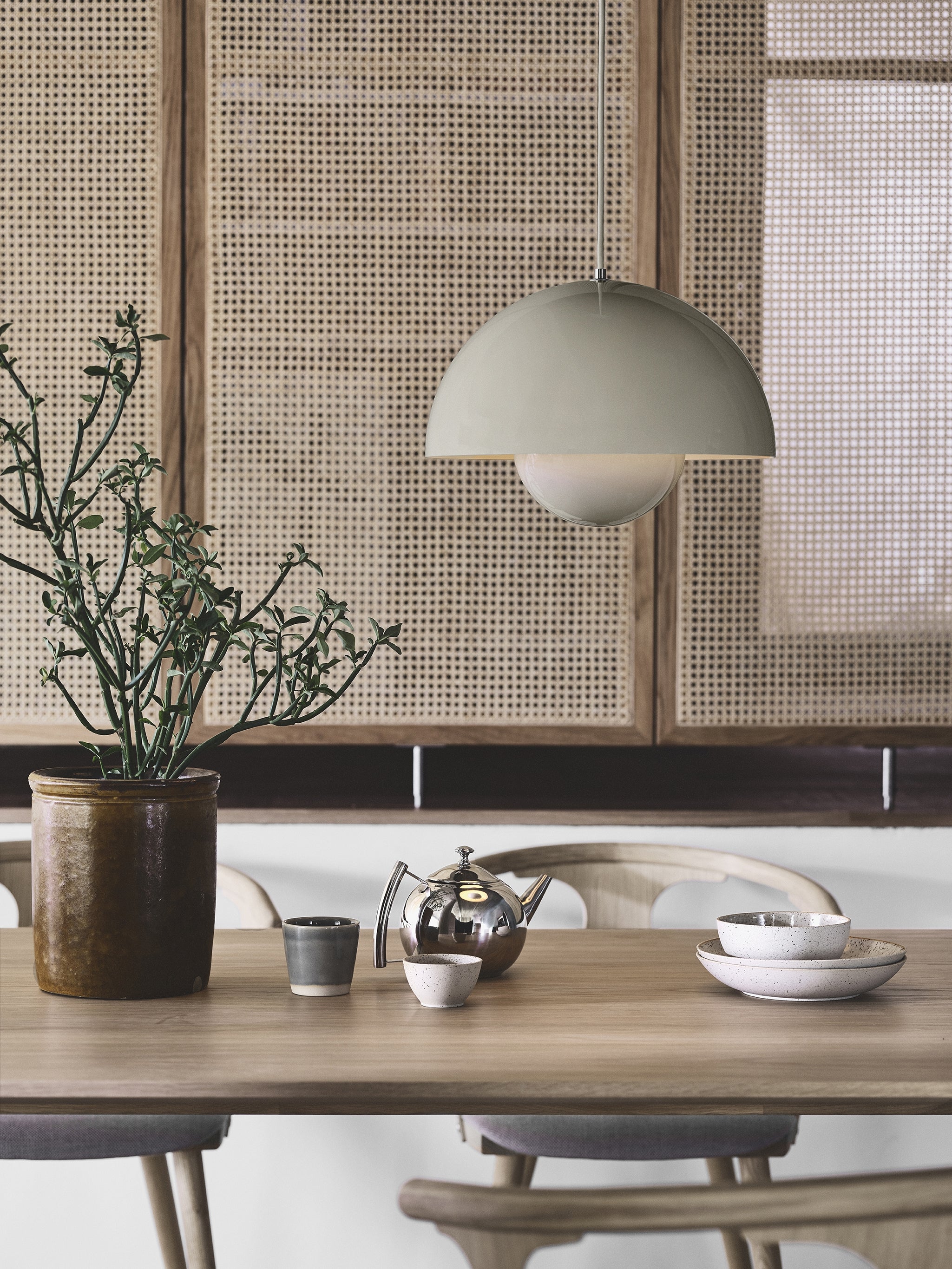 Lampa visící FLOWERPOT šedobéžová