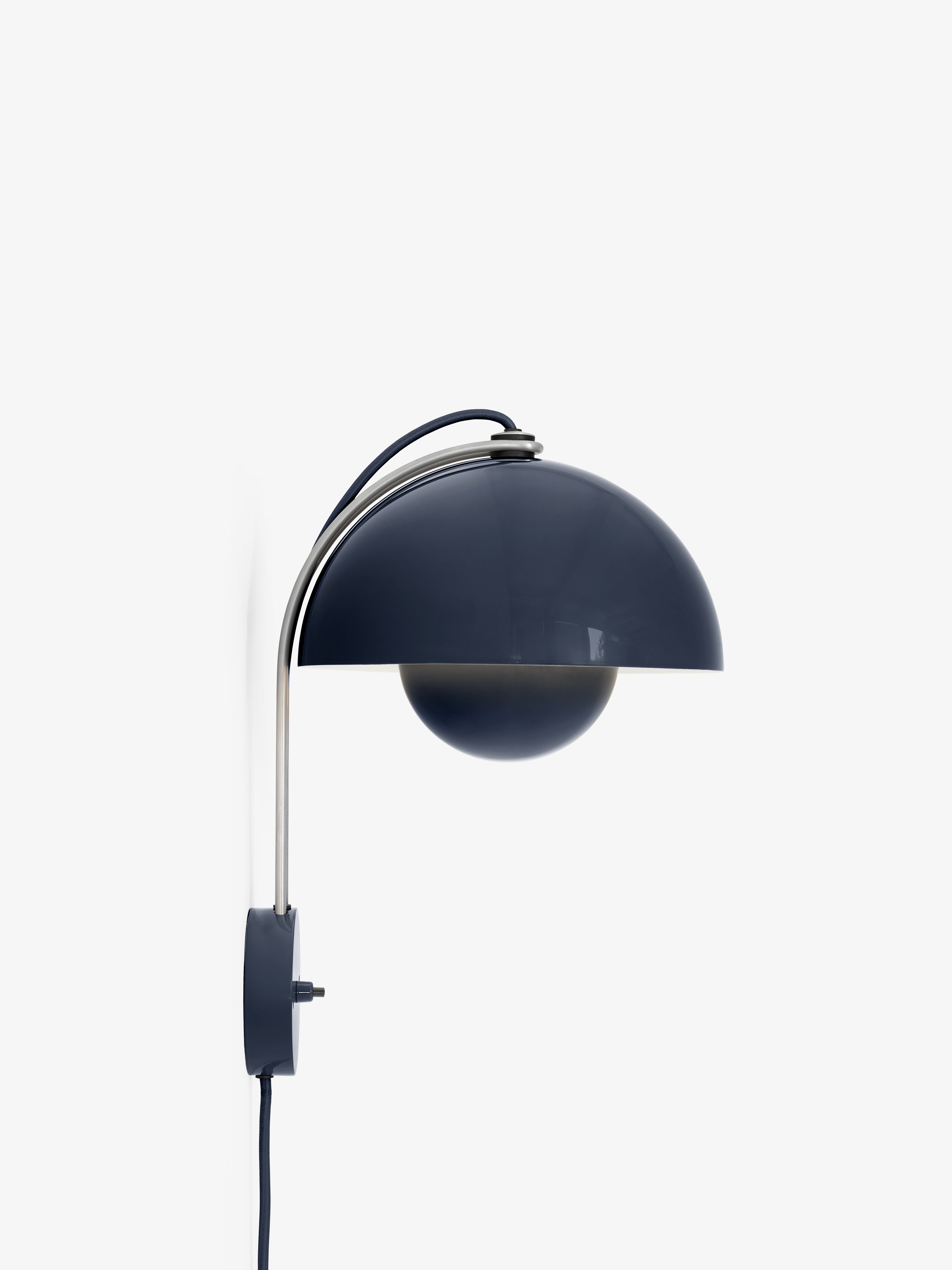 Nástěnná lampa FLOWERPOT VP8, ocelová modrá