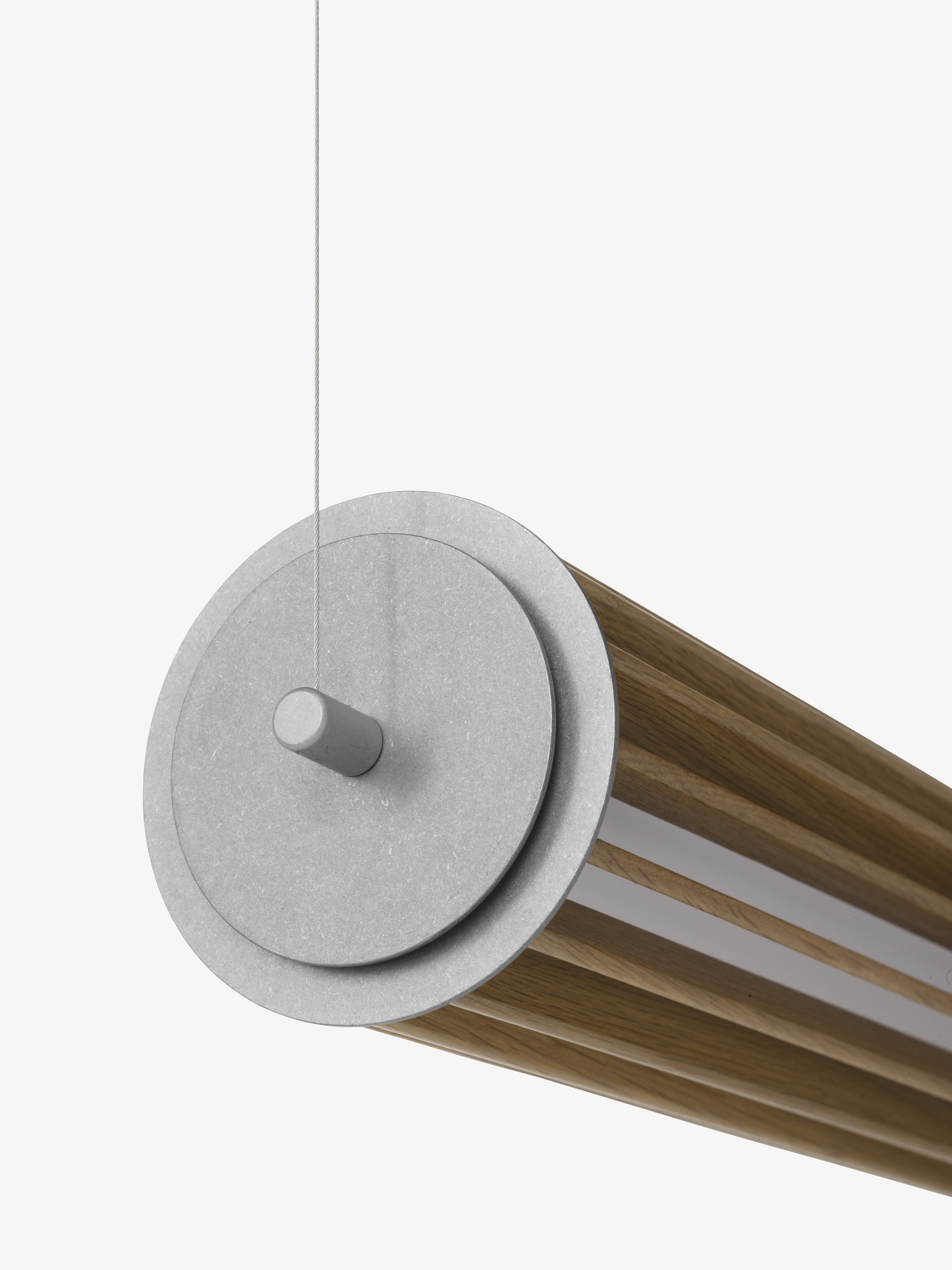 Lustrná lampa NUMBRA TY1 z hliníku a dubového dřeva