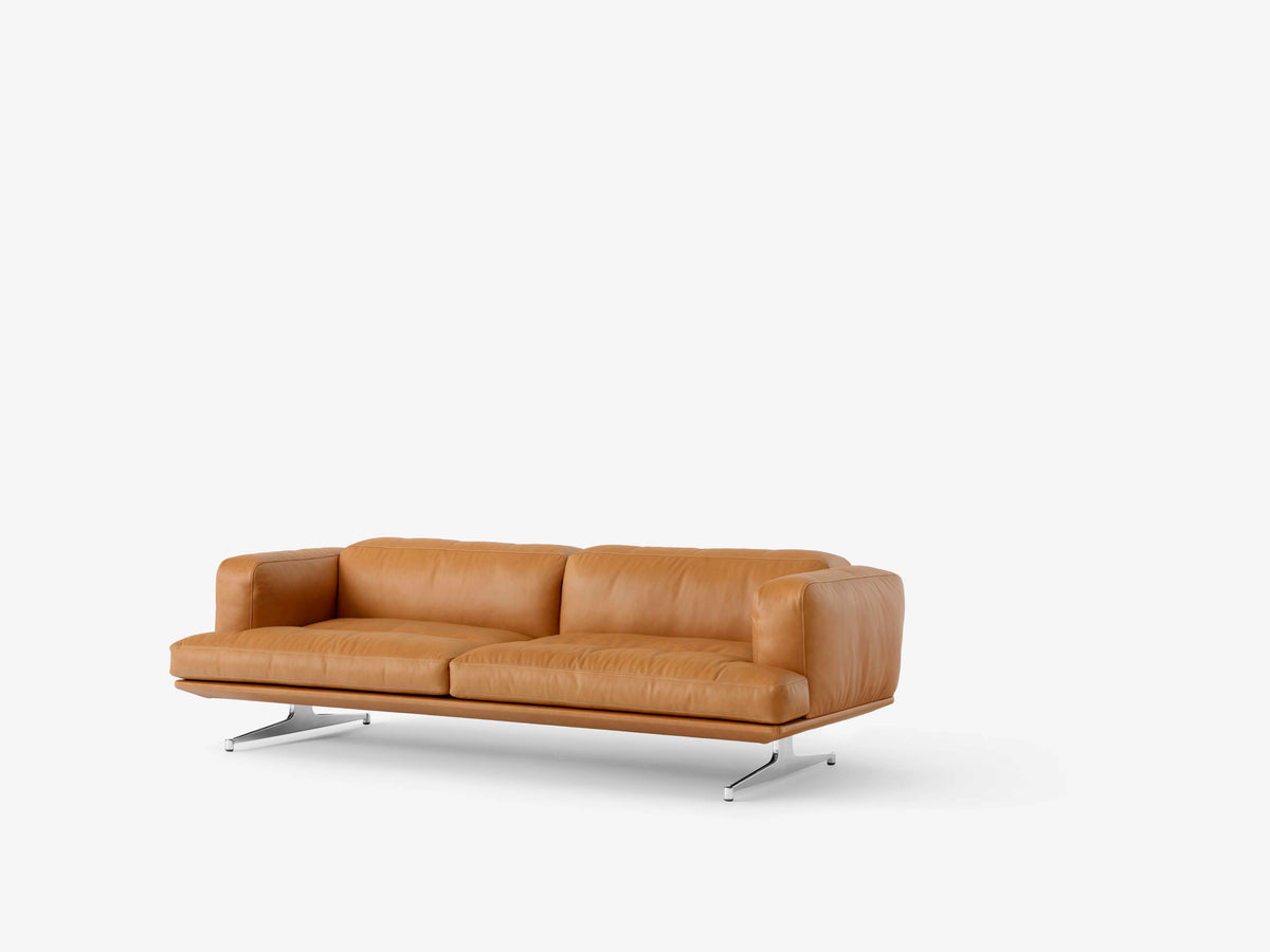 Sofa pro 3 osoby INLAND AV23 čalouněná s hliníkovým podstavcem
