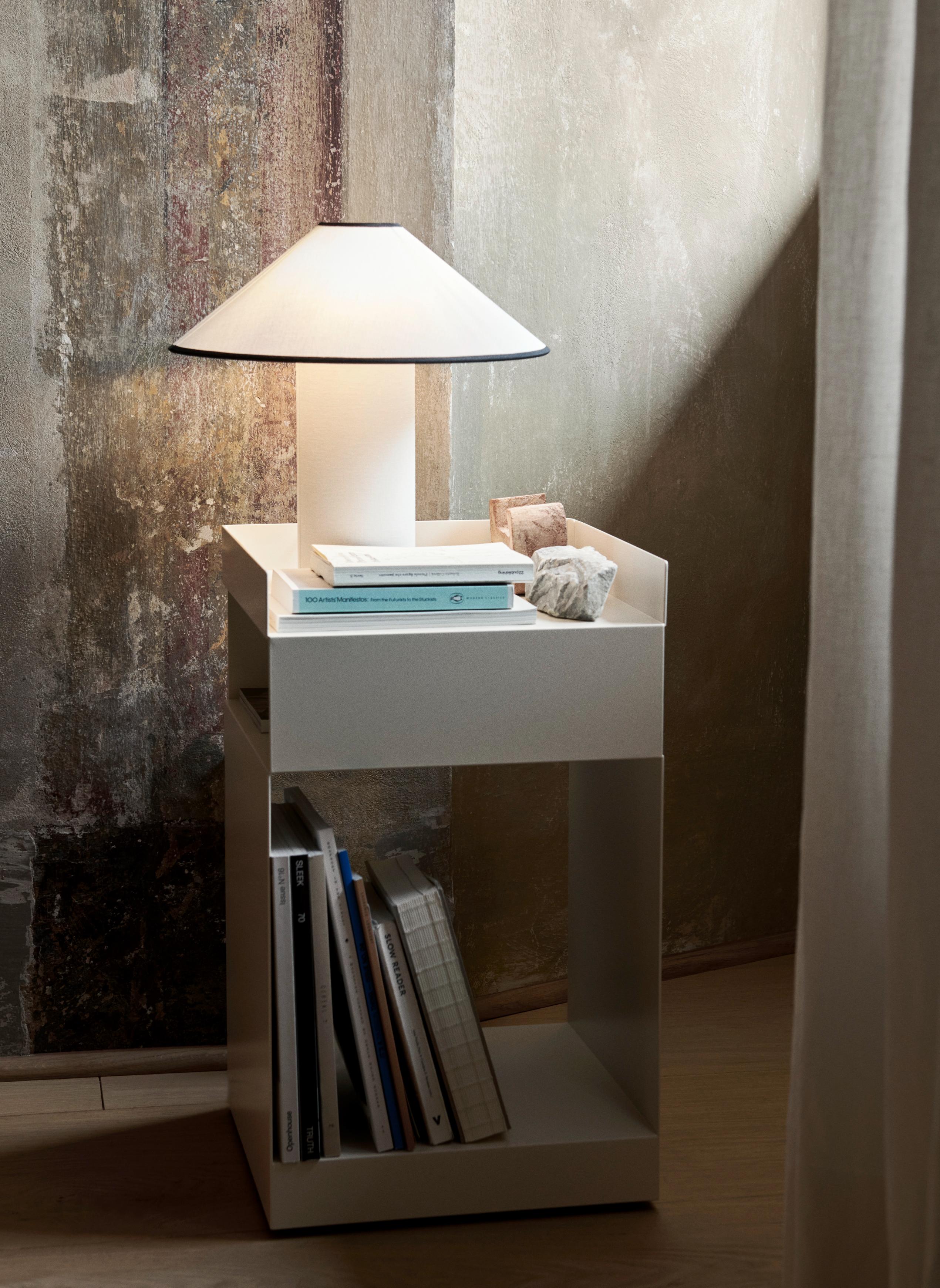 Stolní lampa COLETTE ATD6 bílá s černým povrchem
