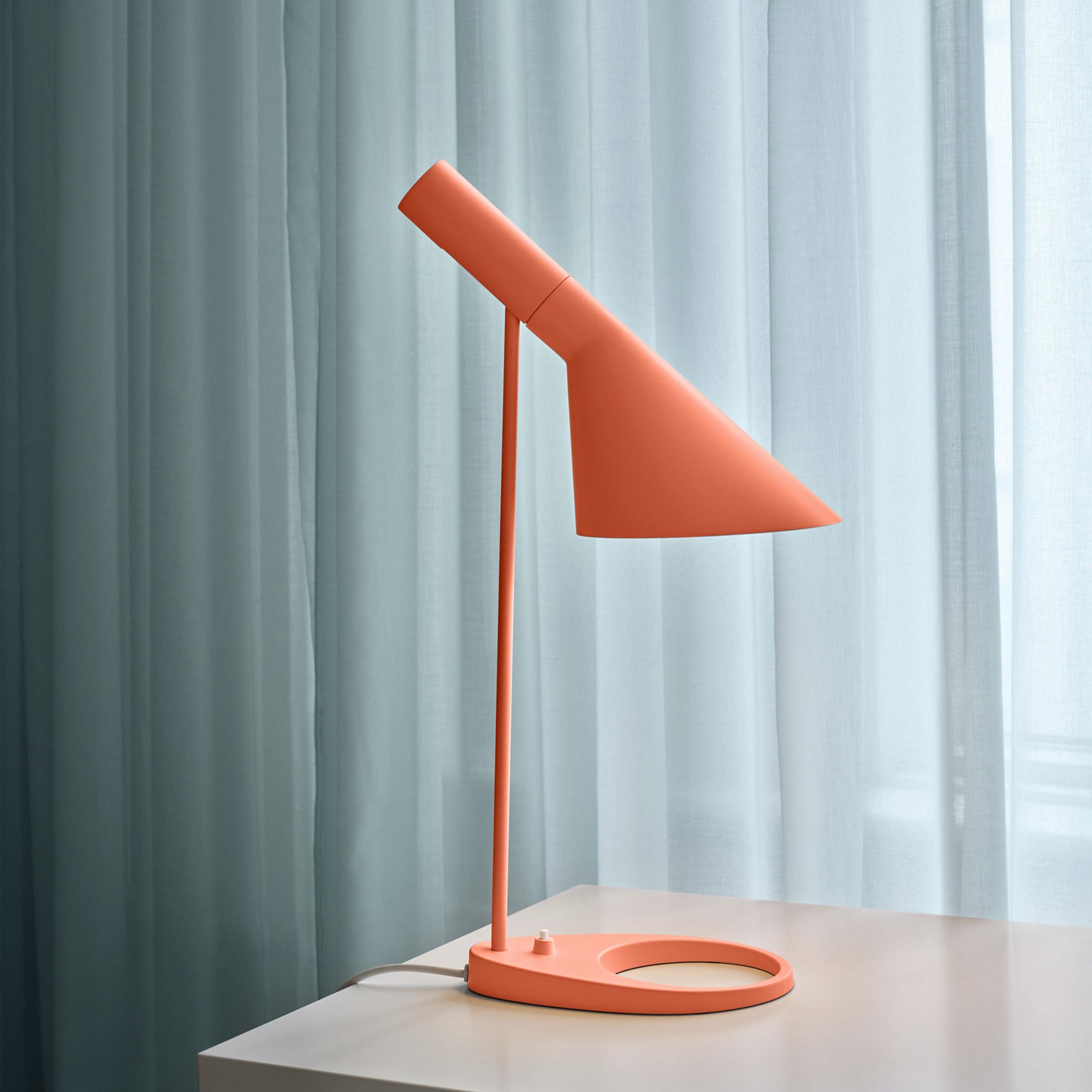 Stolní lampa AJ MINI oranžová