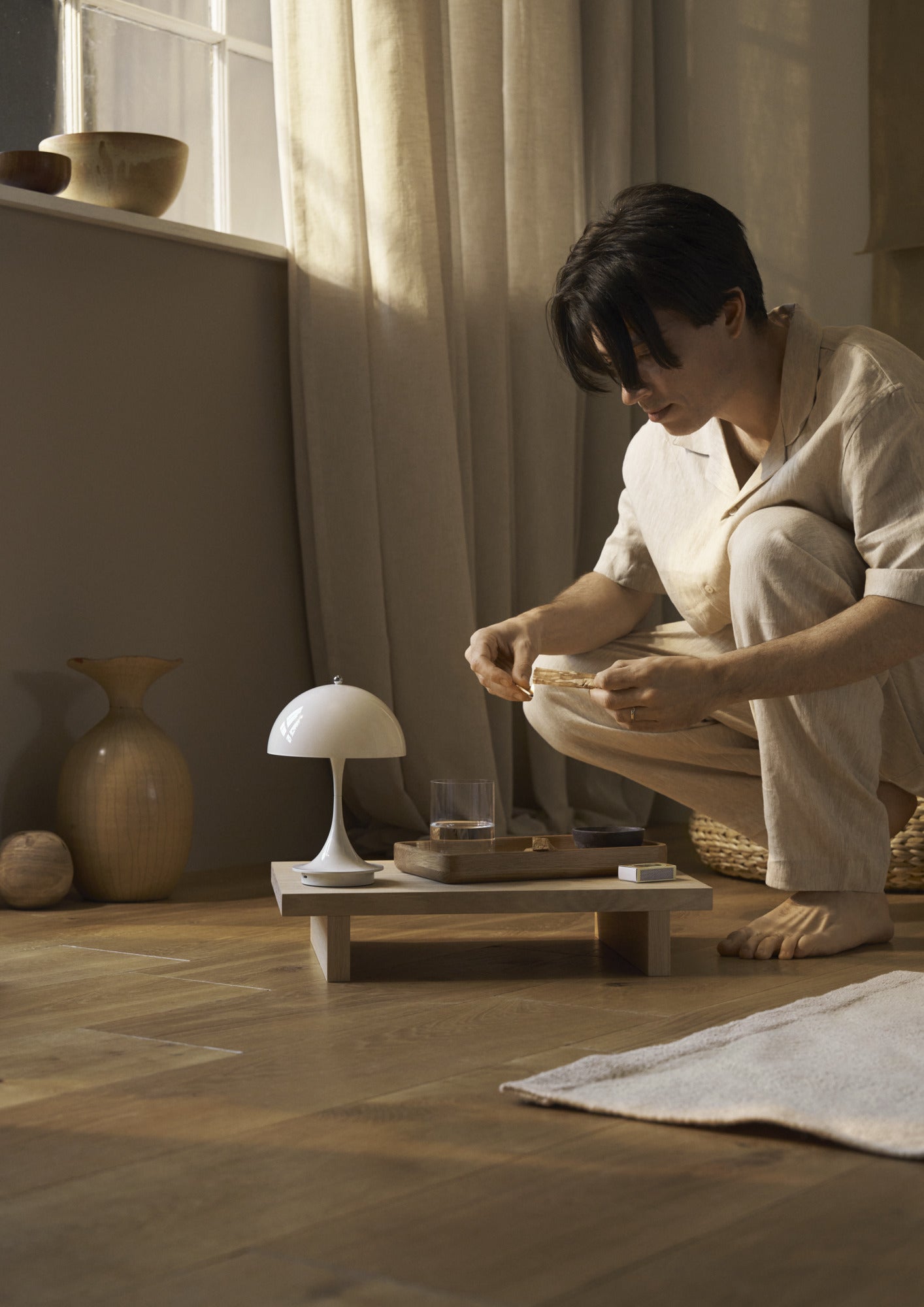 Přenosná lampa PANTHELLA 160 béžová opál