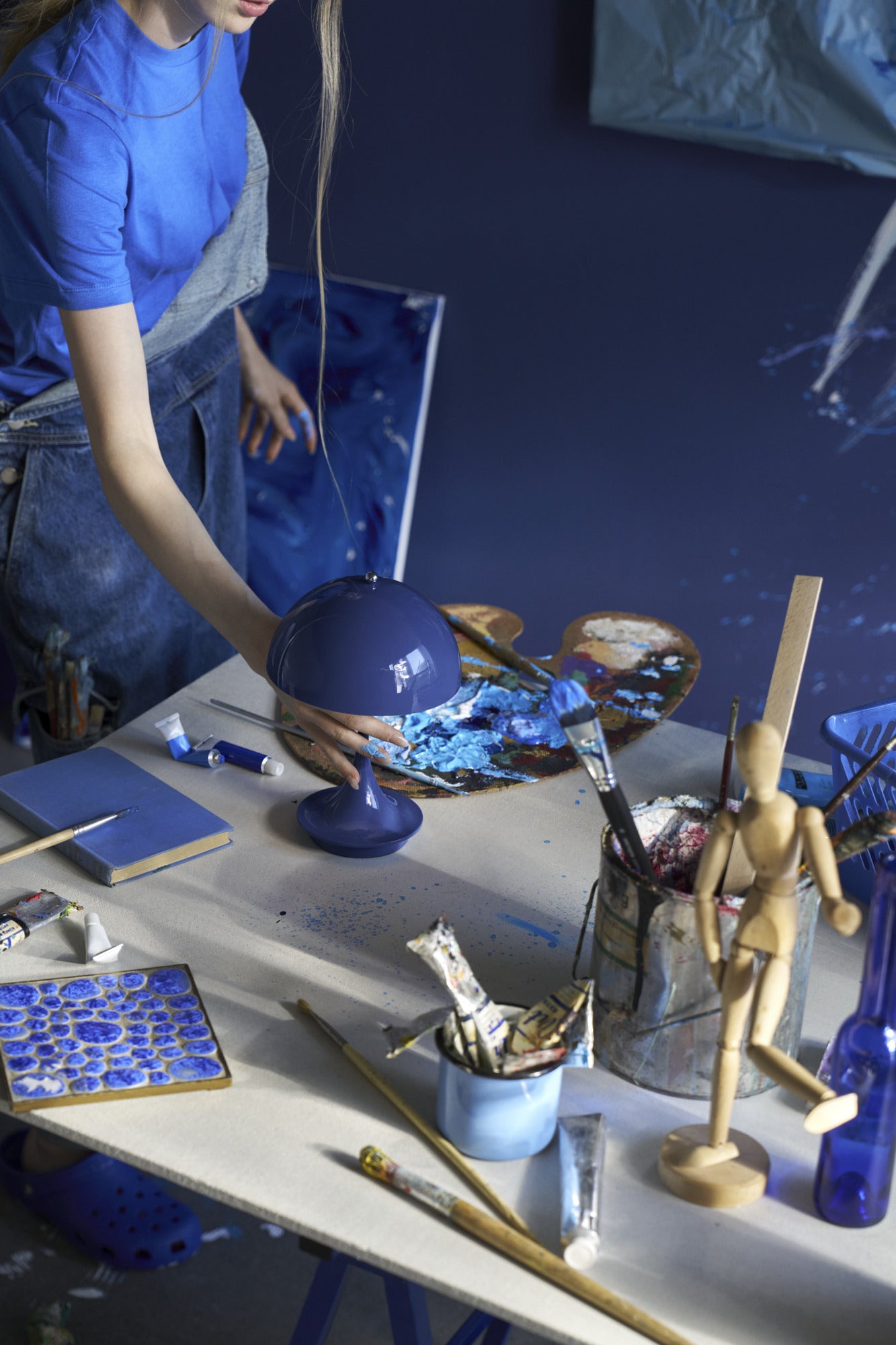 Přenosná lampa PANTHELLA 160 indigo