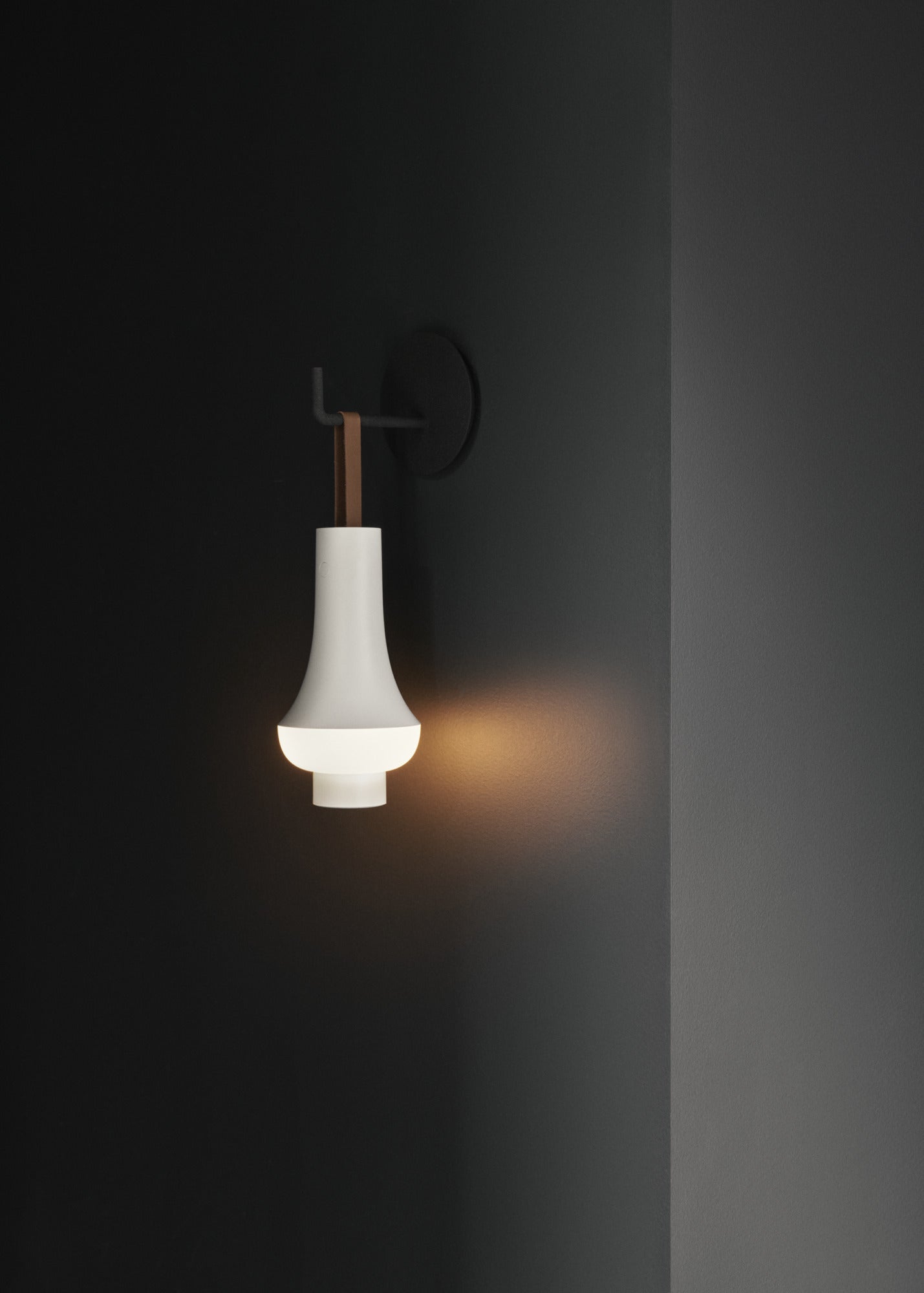 Přenosná lampa TOMOSHI bílá
