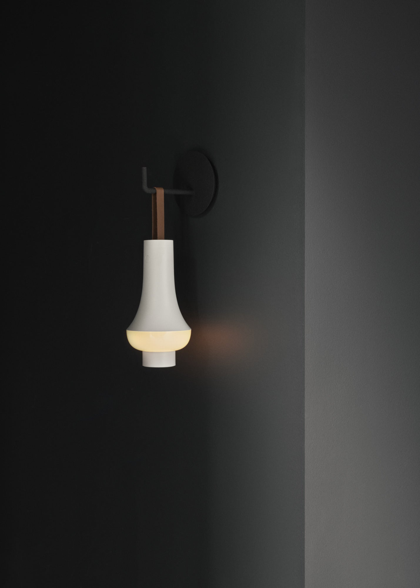 Přenosná lampa TOMOSHI bílá
