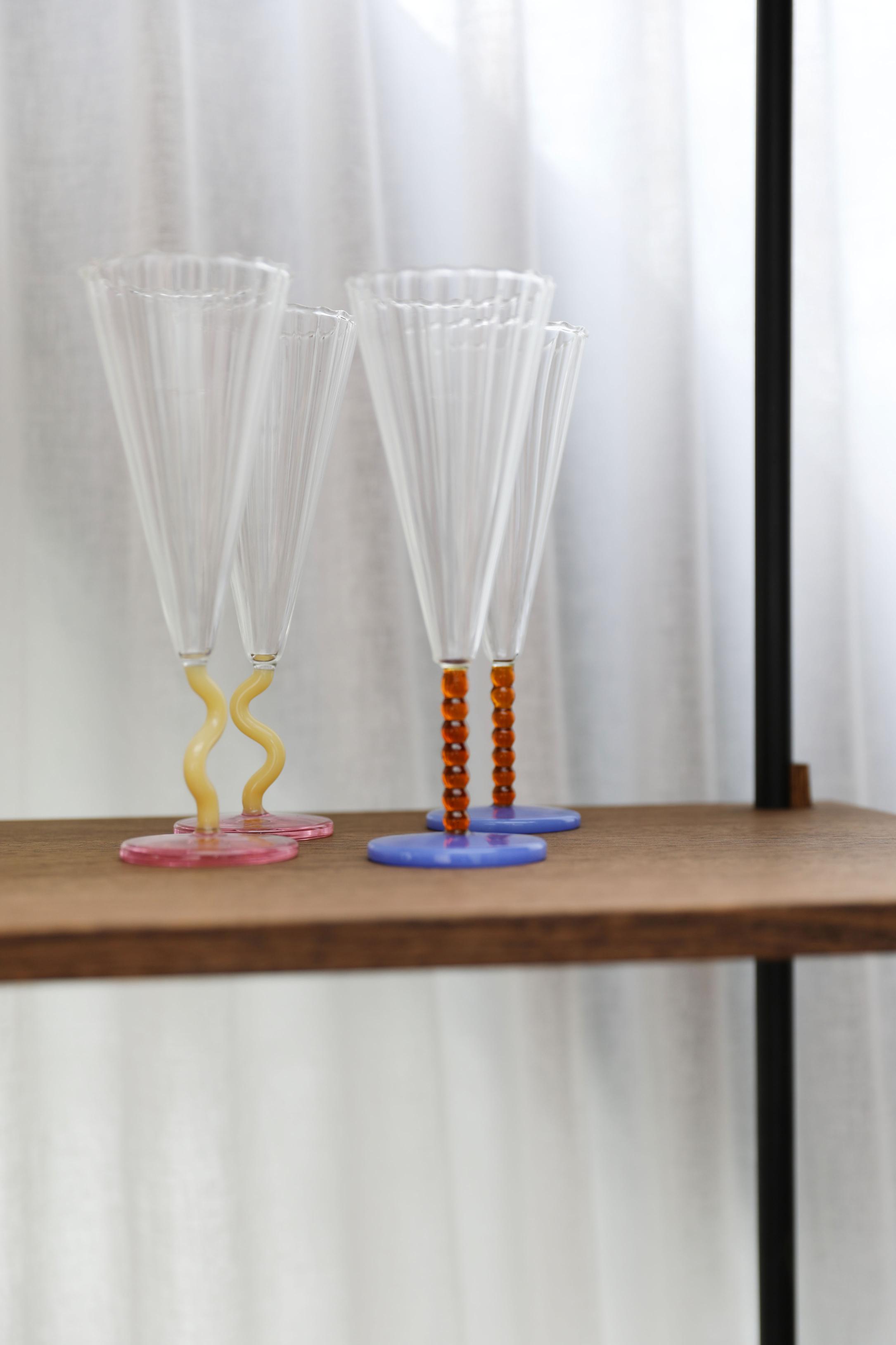 Sada skleněných pohárů na šampaňské CURVE žlutá s růžovou