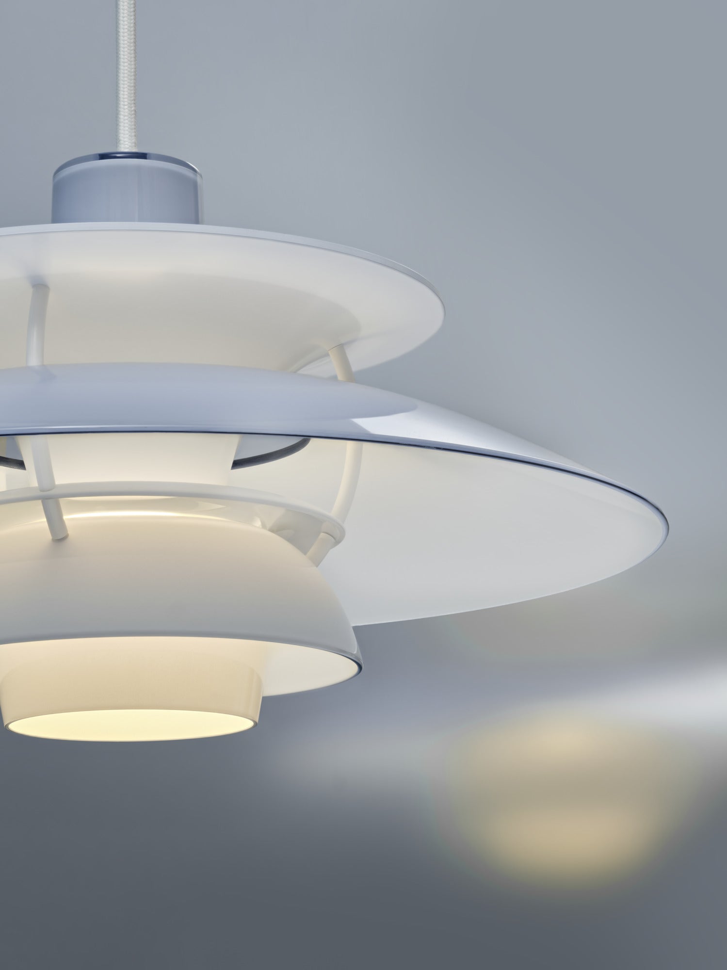 Lampa wisząca PH 5 OPAL błękitny – Louis Poulsen