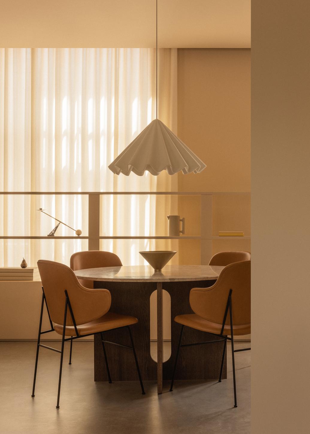 Stół okrągły ANDROGYNE szary marmur z ciemną dębową podstawą