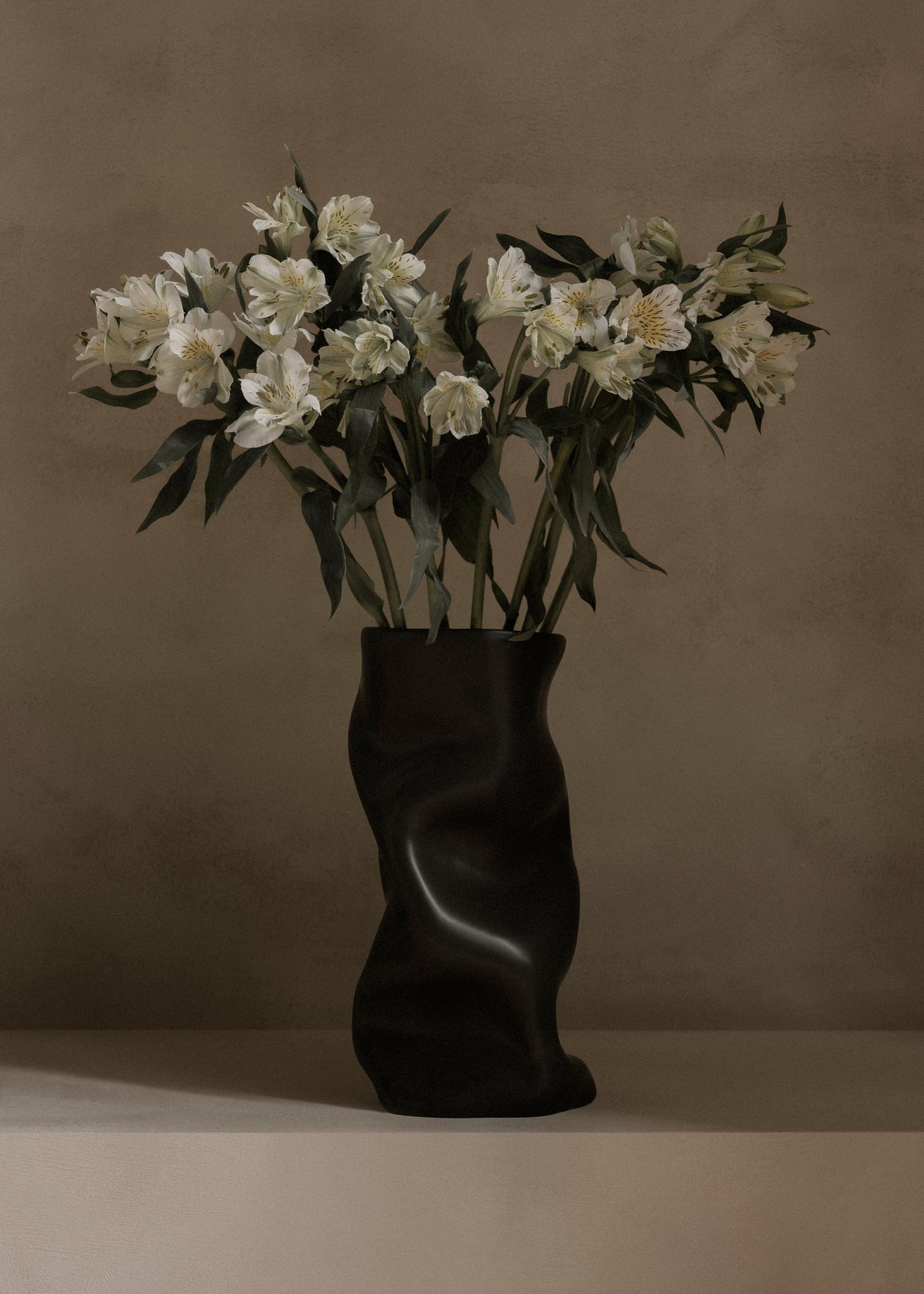 COLLAPSE vase white ceramic