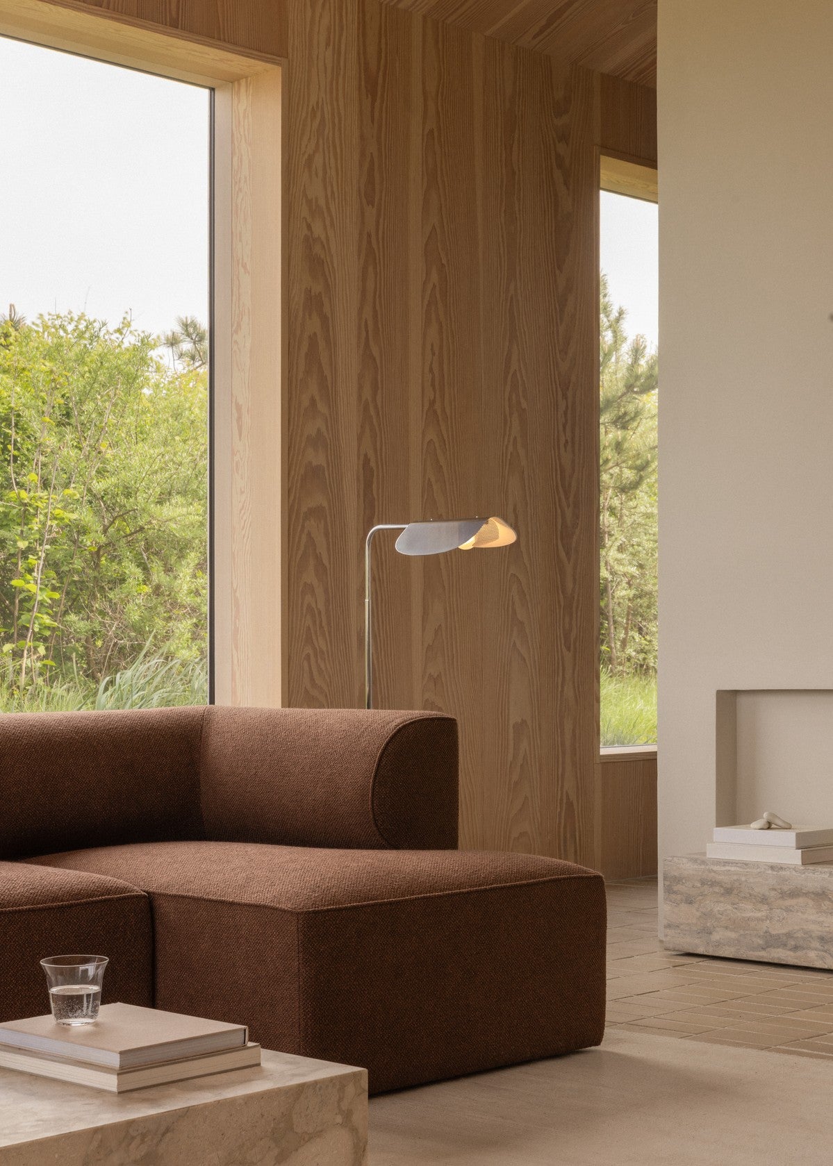 Stojací lampa WING leštěný hliník