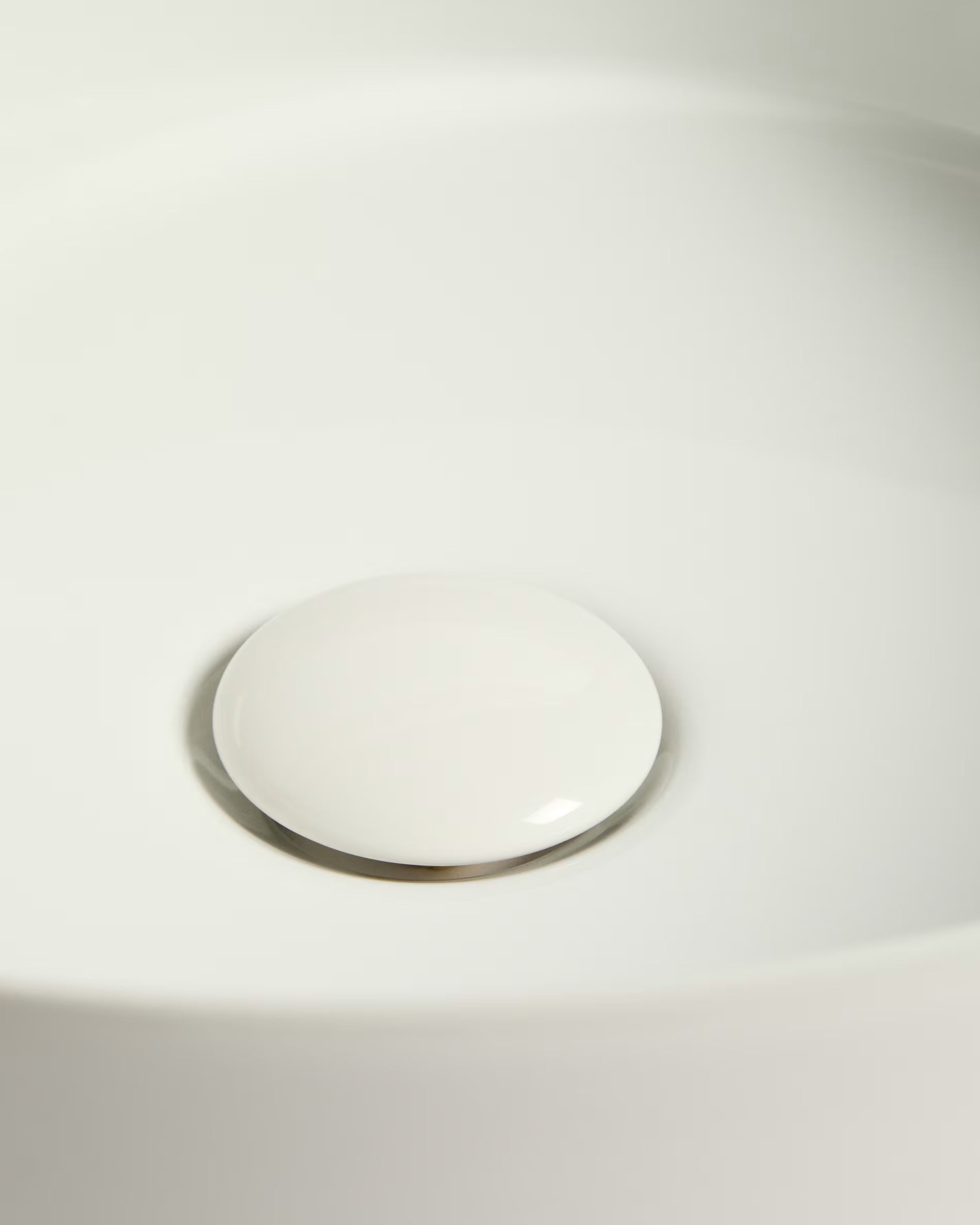 Round countertop sink OVARA white ceramic