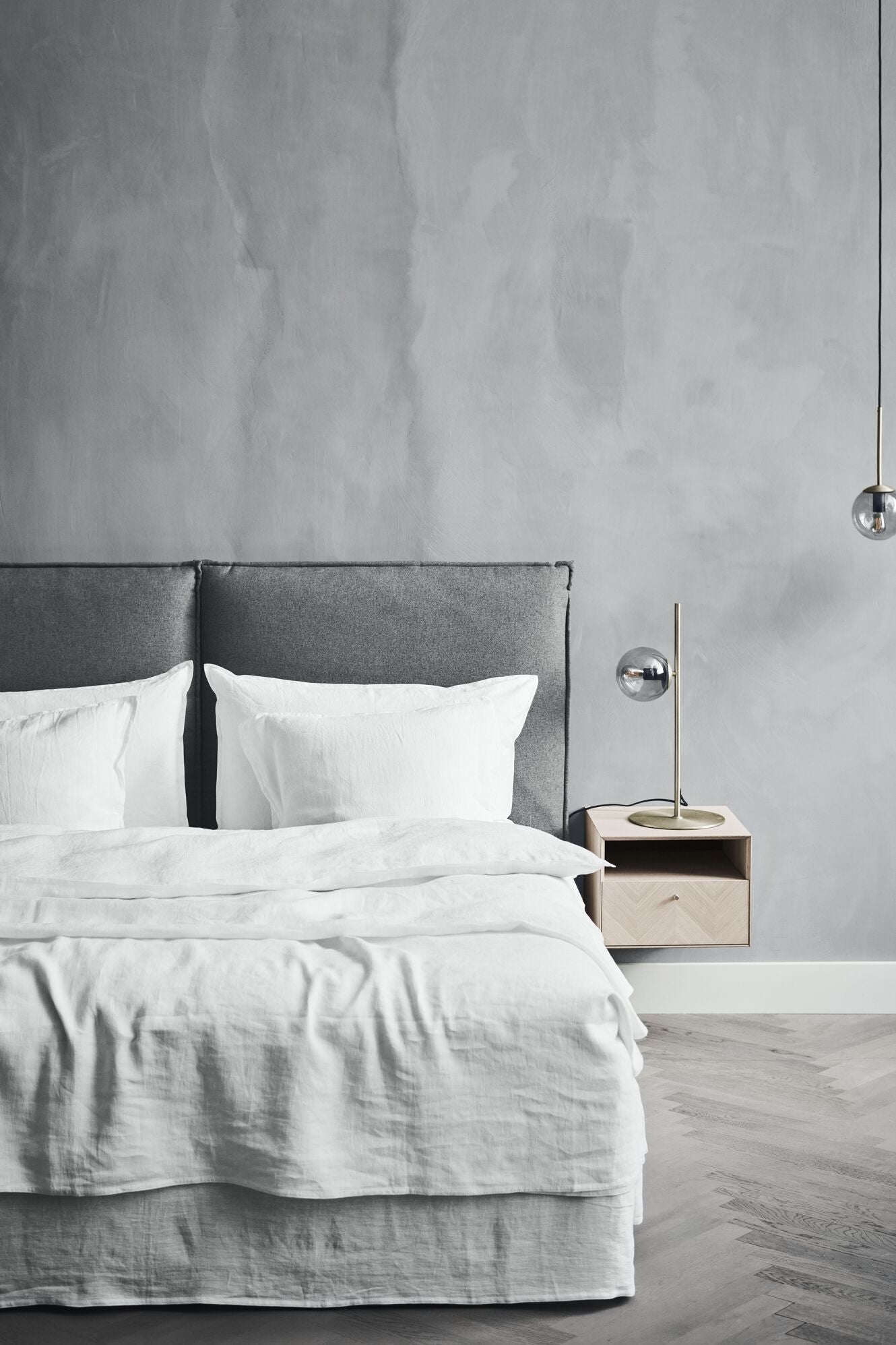 Noční stolek LUXE bělené dubové dřevo