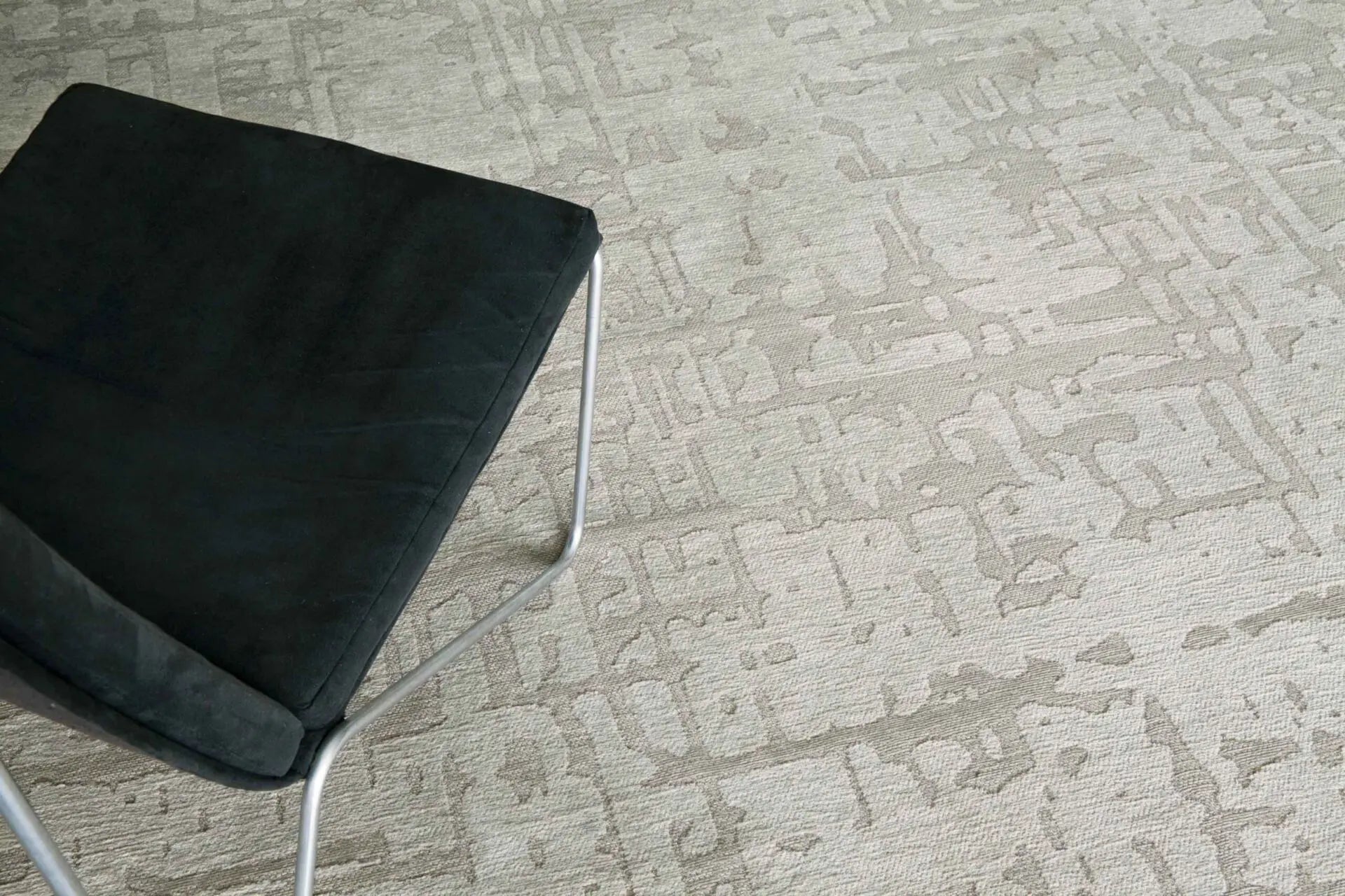 Oválný koberec BAOBAB DRY BEIGE šedobéžový