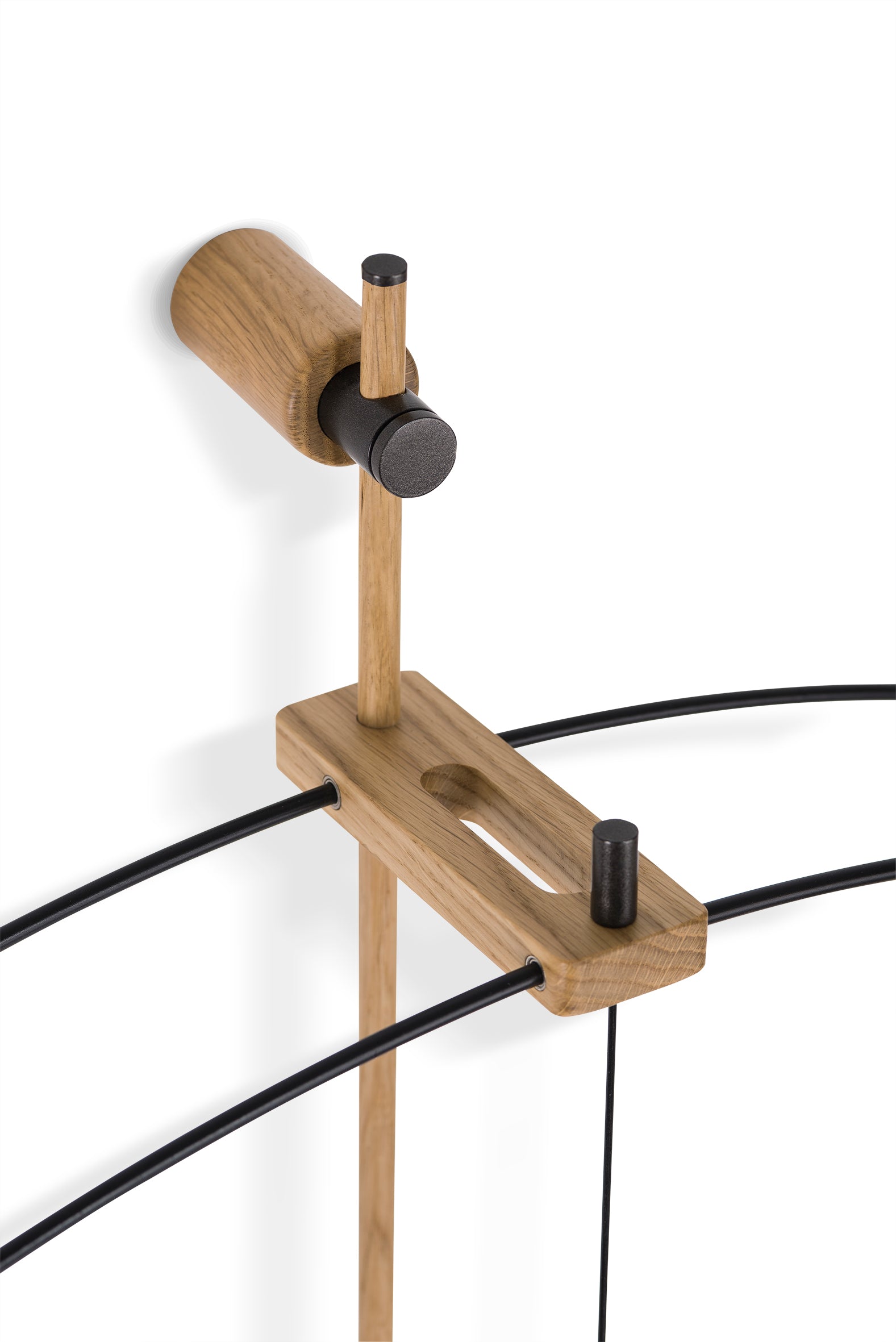 Nástěnné hodiny BARCELONA PREMIUM z dubového dřeva s černou barvou