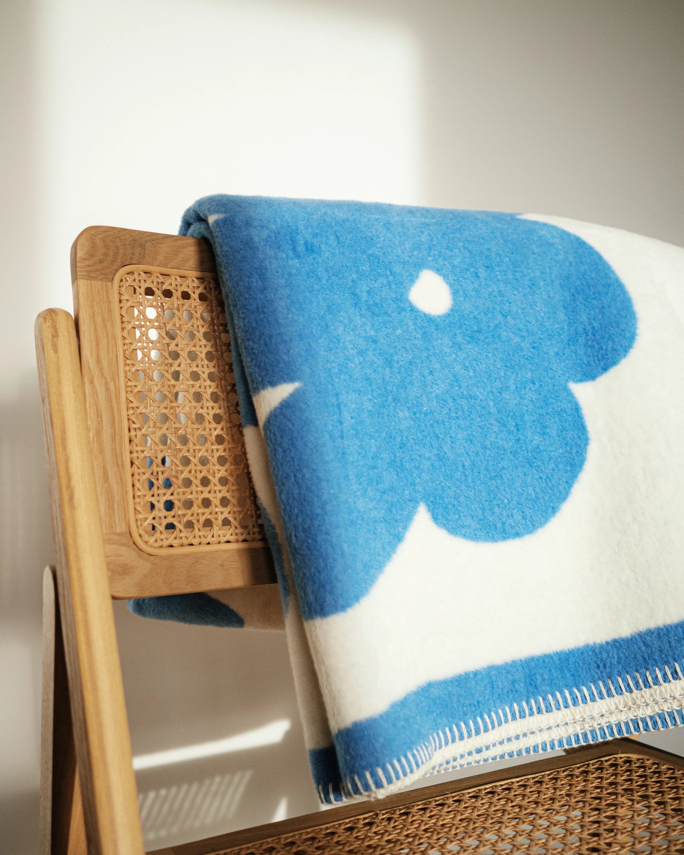 Koc FLO sky blue and ecru