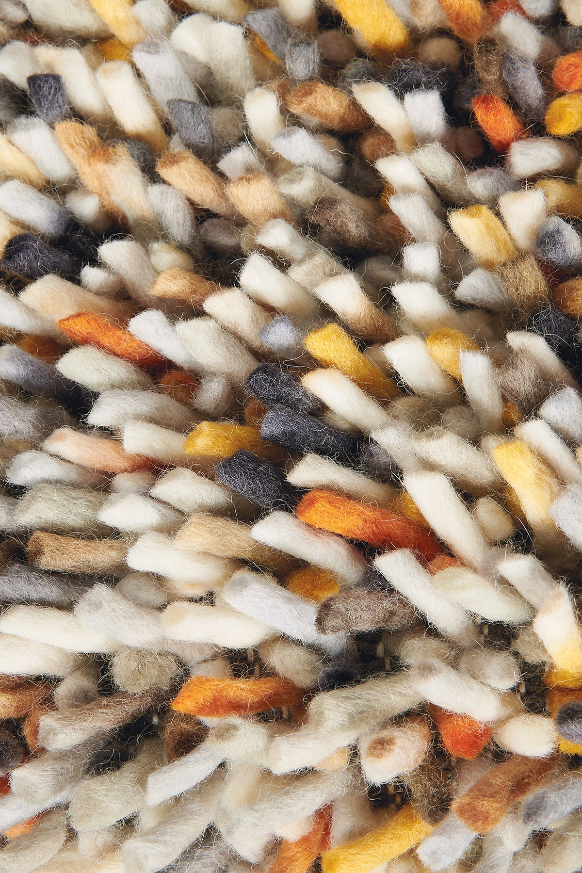 Dywan DOTS pomarańczowo-kremowy z długim włosiem