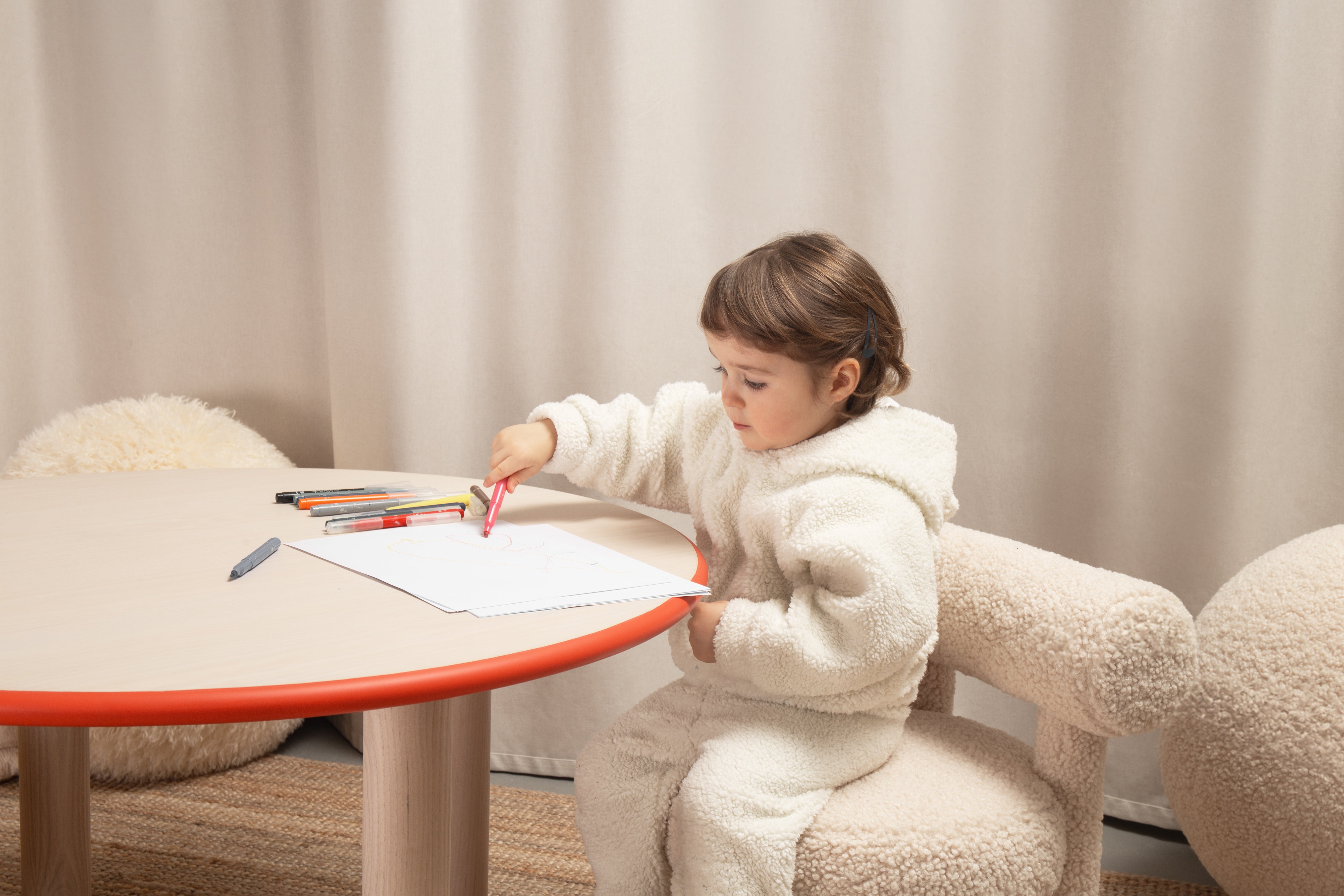 Dětský kulatý stůl BABY PAUL z přírodního jasanového dřeva