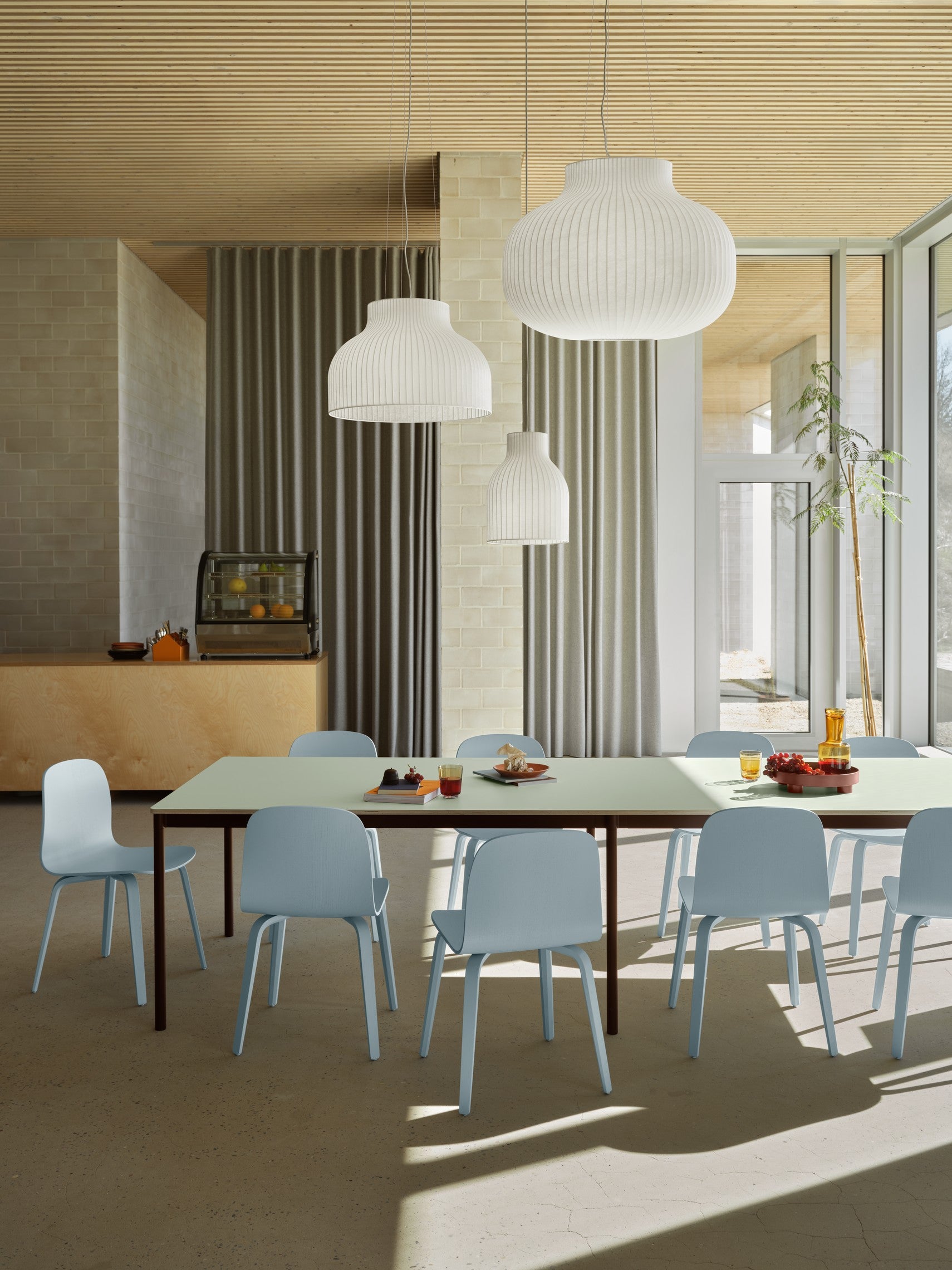 VISU Chair in White with Oak Base