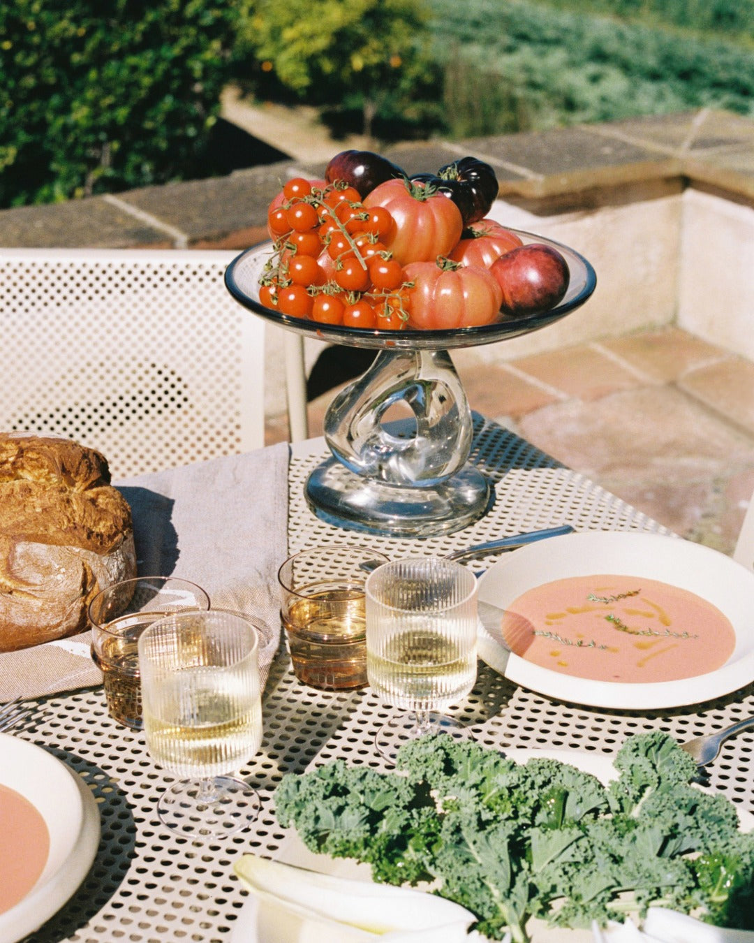 Stół kwadratowy DAPPLE beżowy