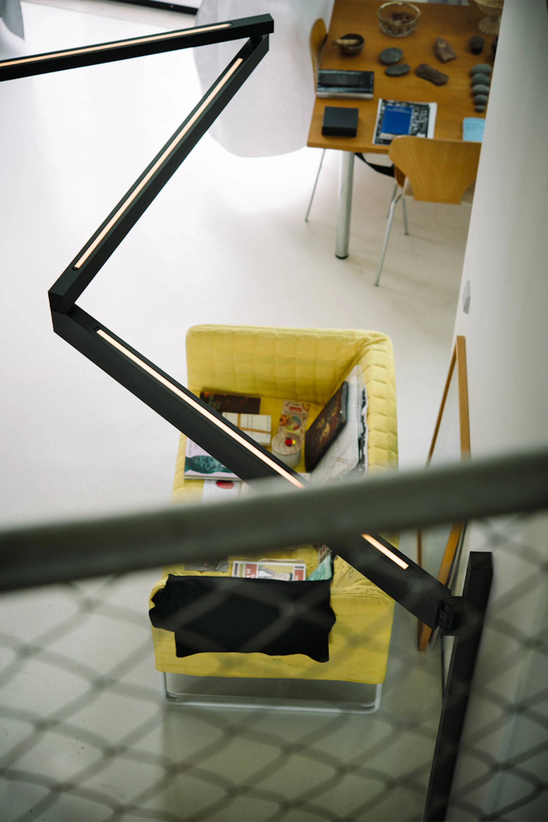 BLACK FLAG PRO Wall Lamp with Arm Black