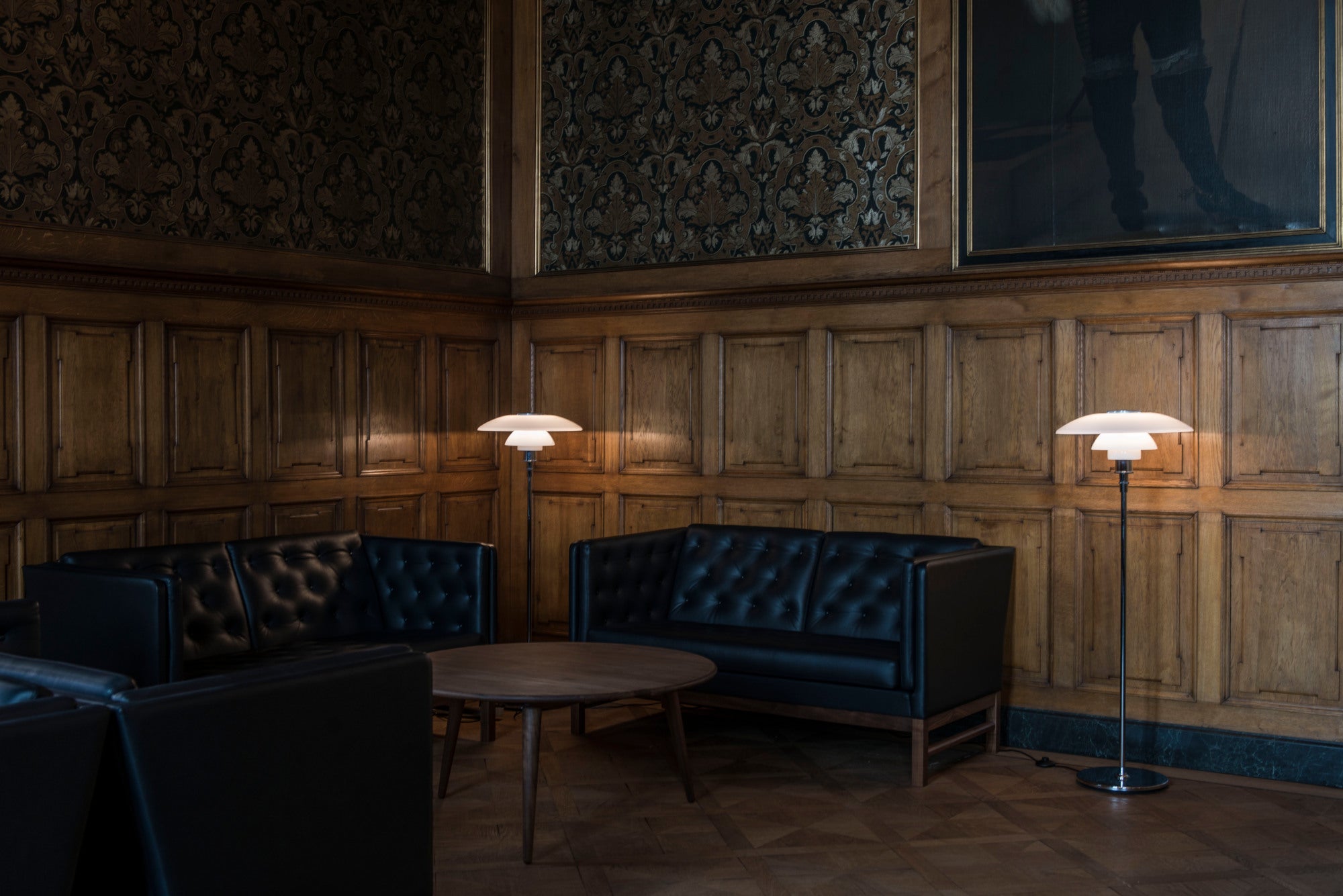 PH 4½-3½ white floor lamp with chrome base