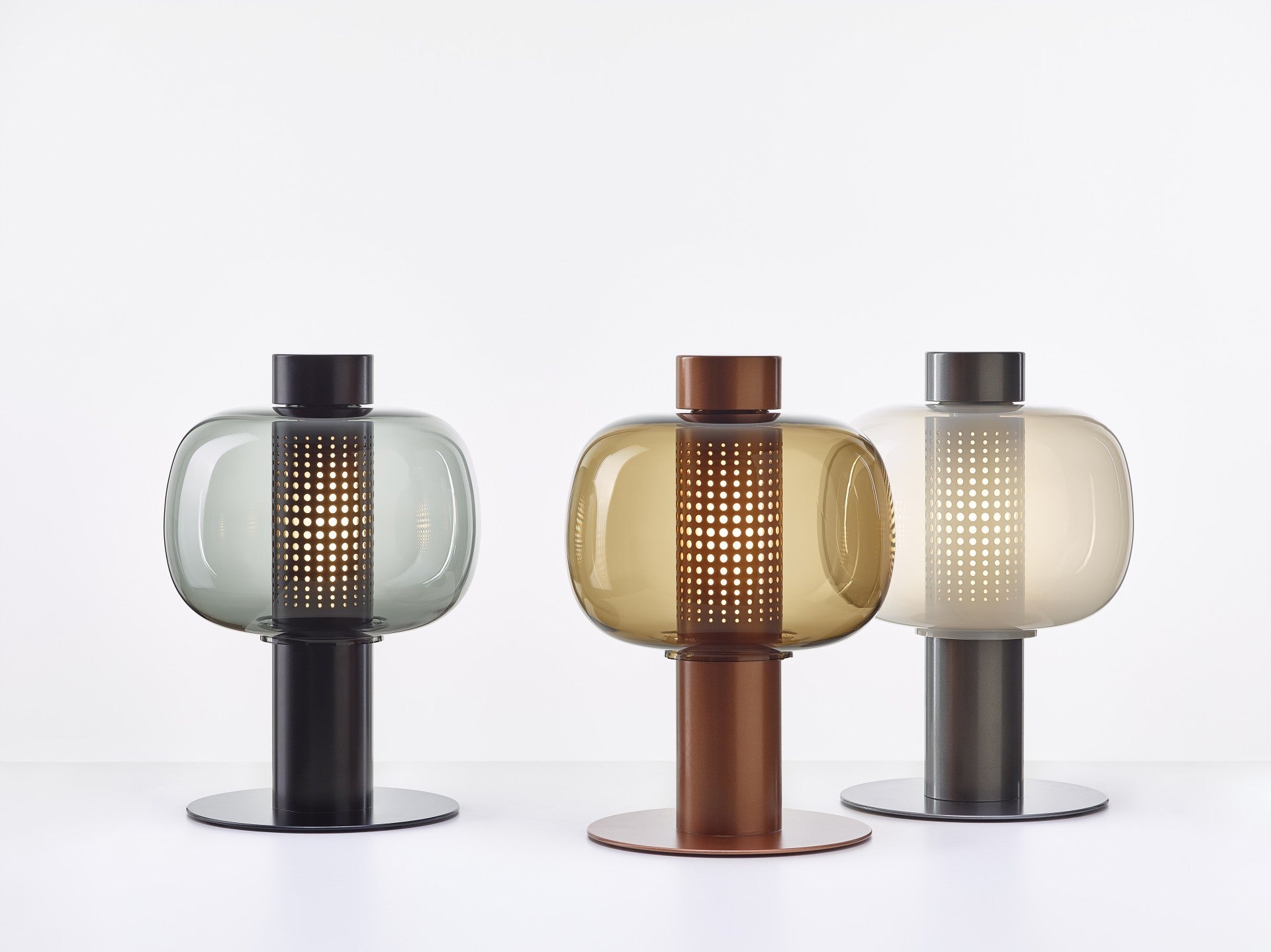 Venkovní stojací lampa BONBORI z foukaného skla