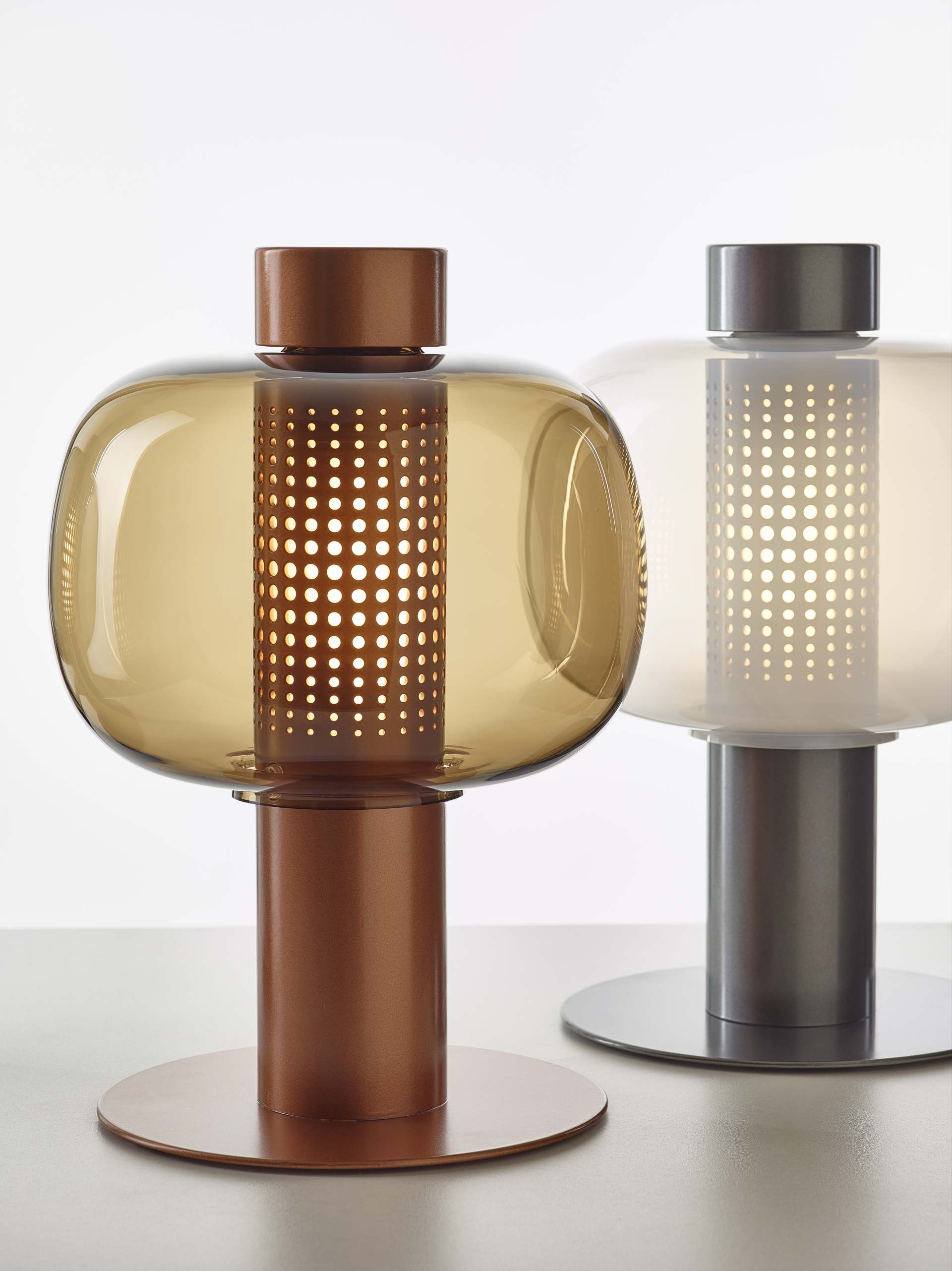 Venkovní stojací lampa BONBORI z foukaného skla