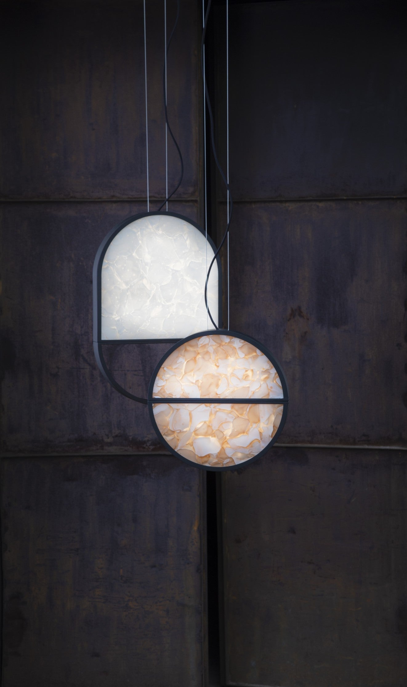 Závěsné svítidlo GEOMETRIC OVAL 2/3 sklo lesklé Brokisglass