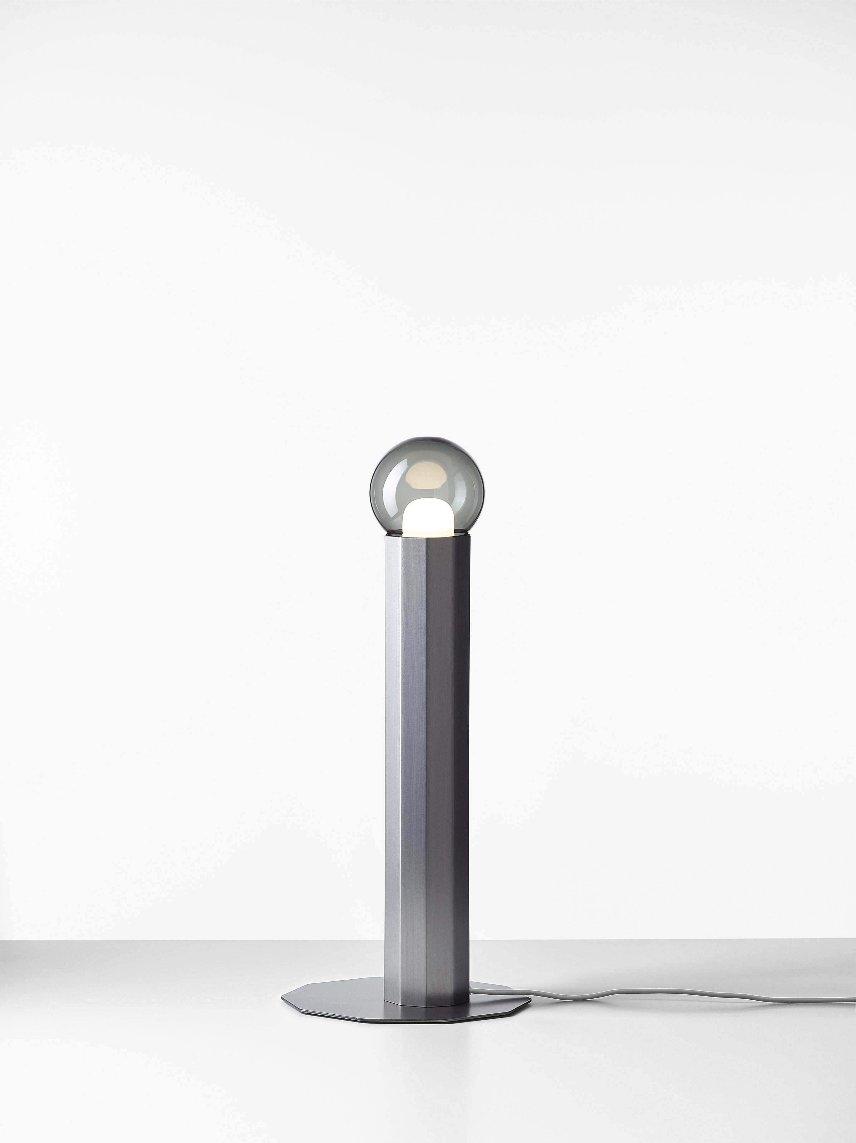 Stojací lampa PRISMA kovový rám