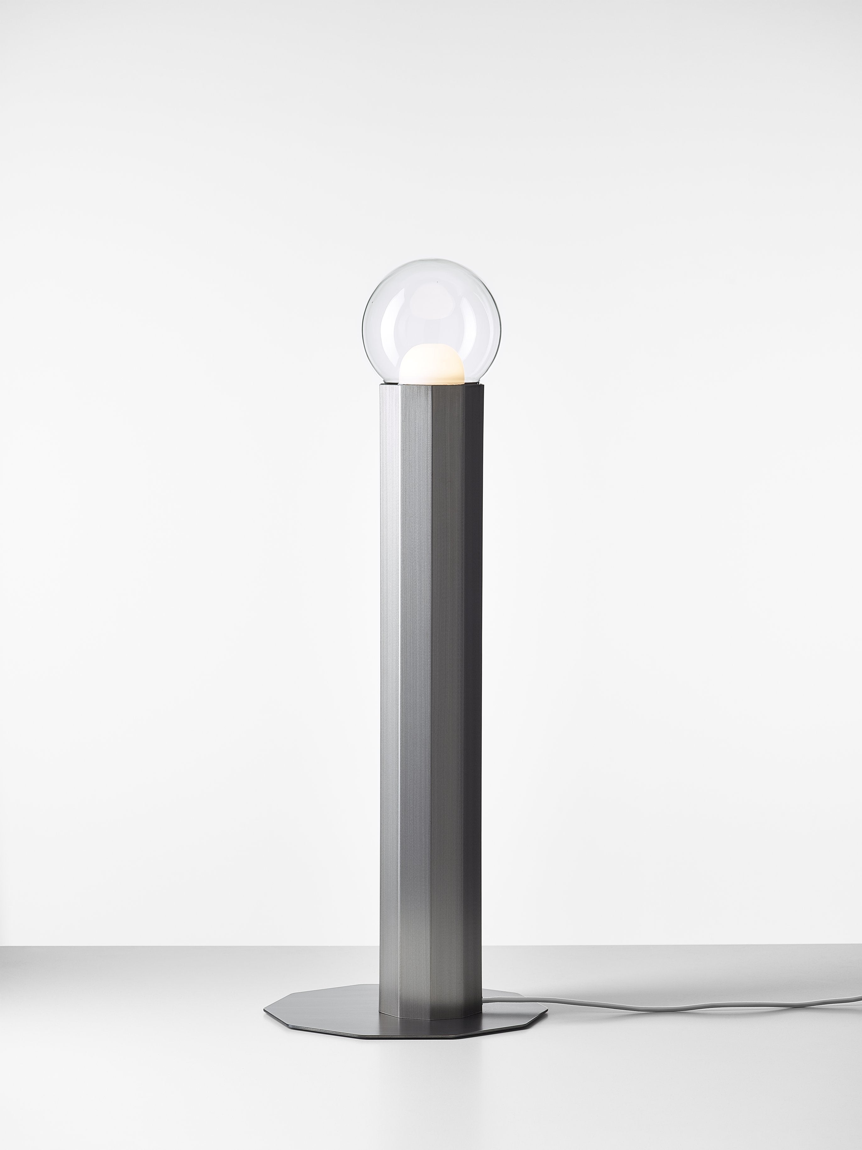 Stojací lampa PRISMA kovový rám