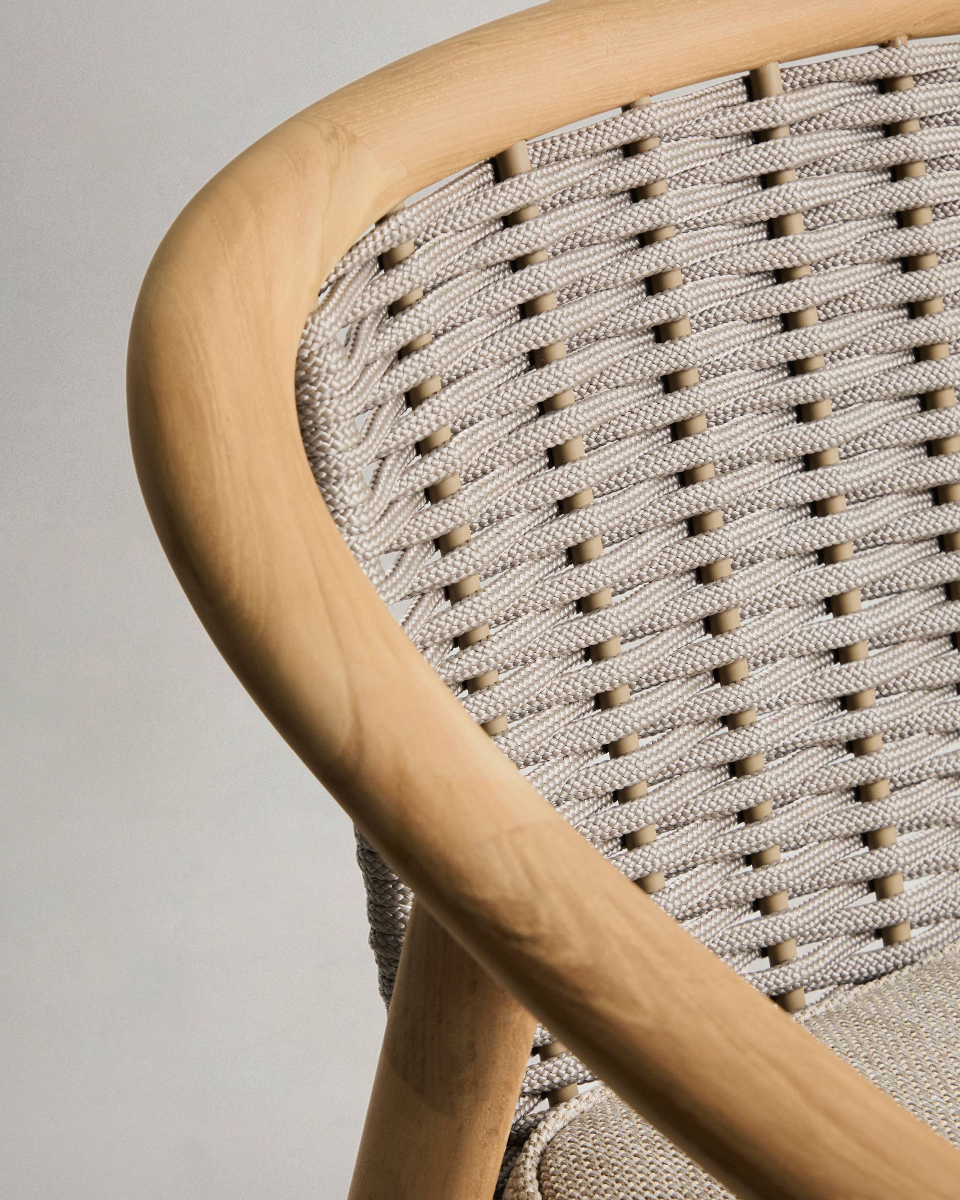 ELUNDA Garden Chair in Light Teak Wood