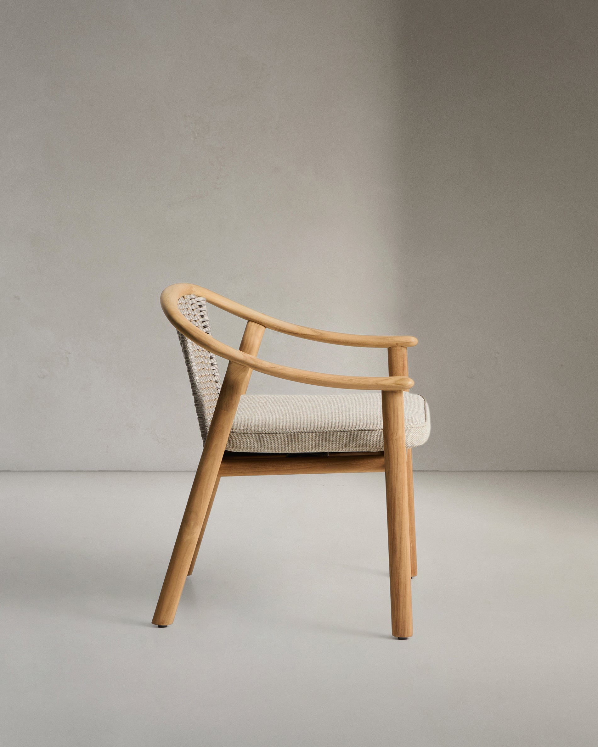 ELUNDA Garden Chair in Light Teak Wood